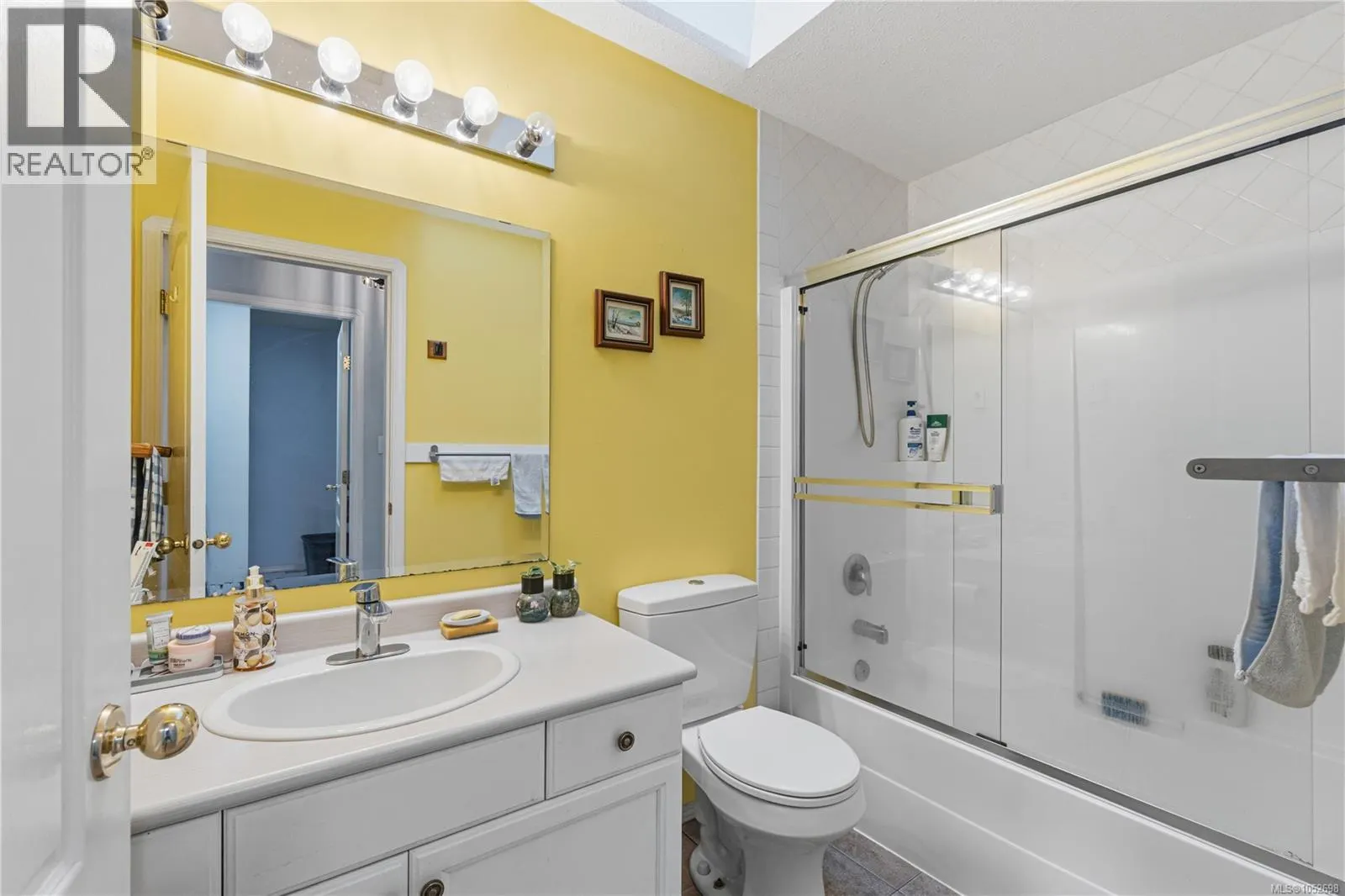 5072 Vista View Cres