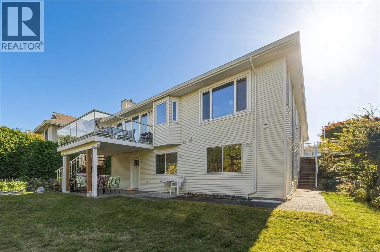 5072 Vista View Cres