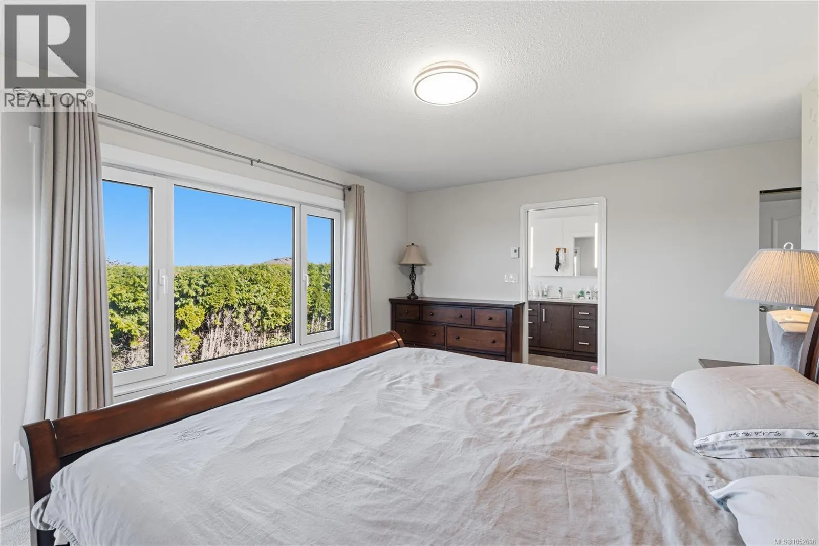5072 Vista View Cres