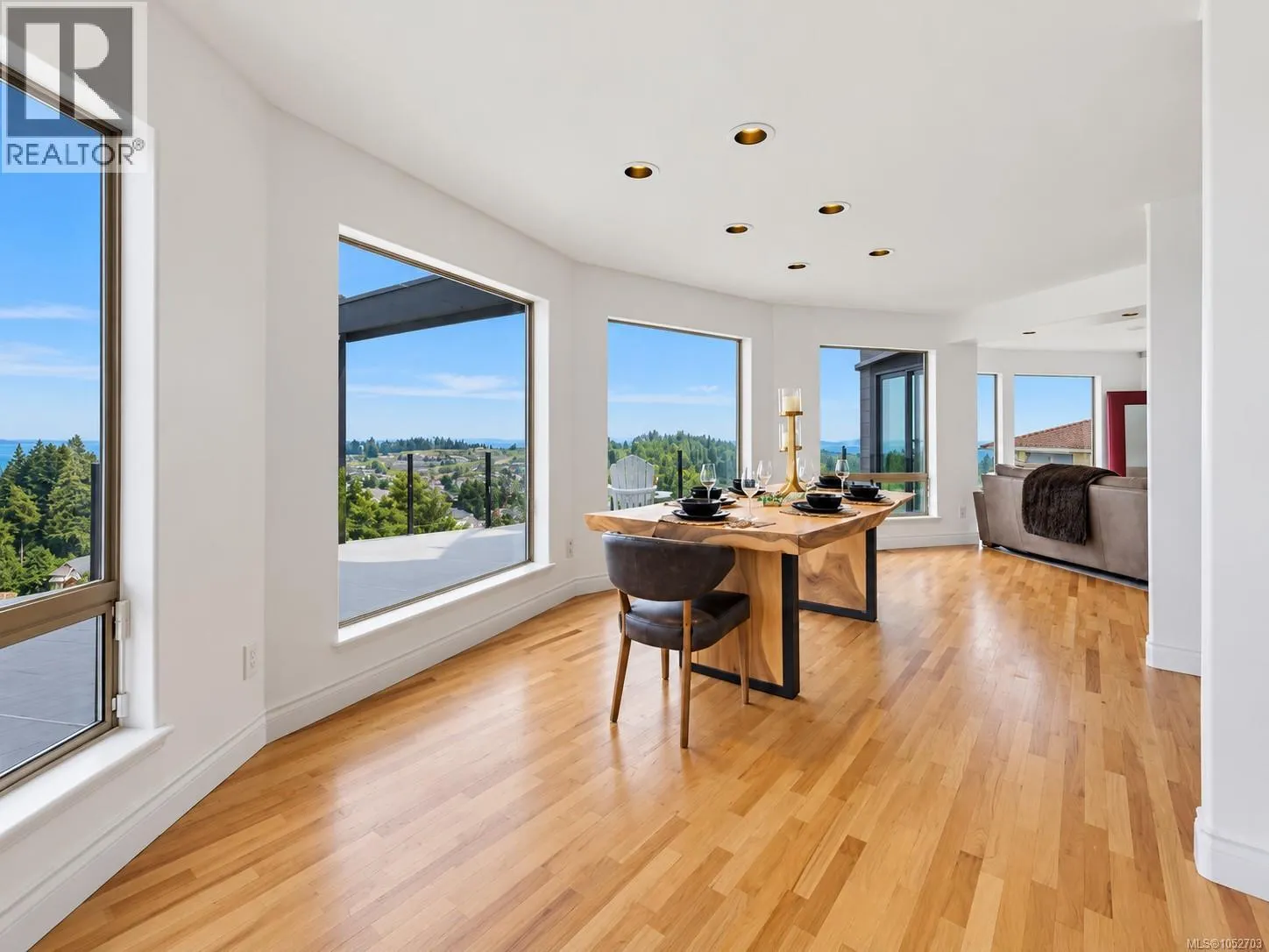 3392 Haida Dr