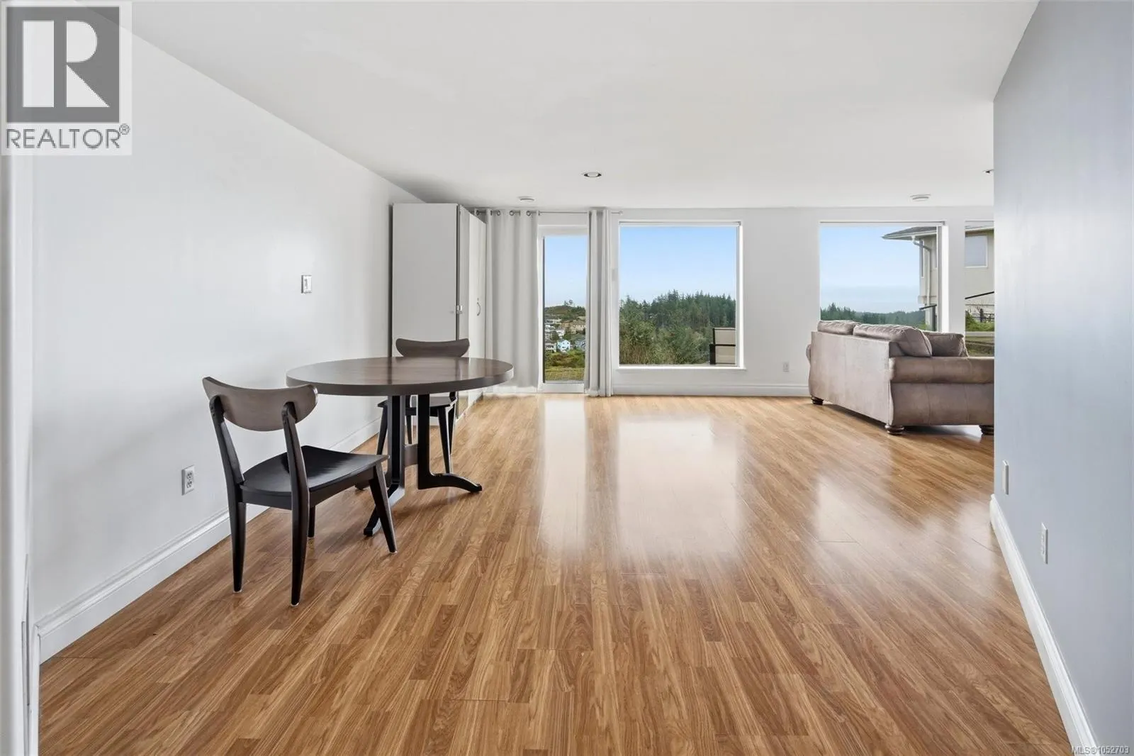 3392 Haida Dr