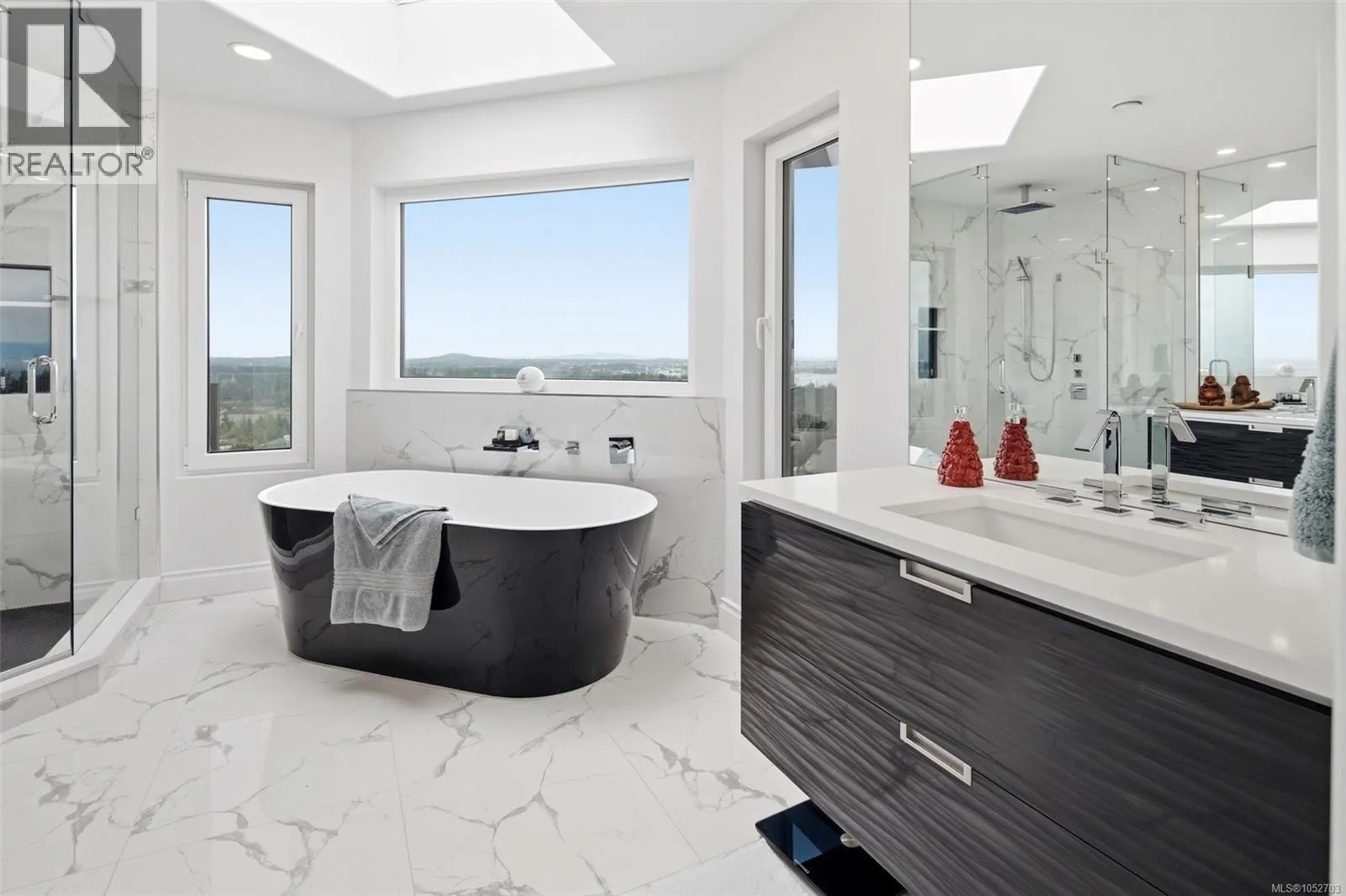 3392 Haida Dr