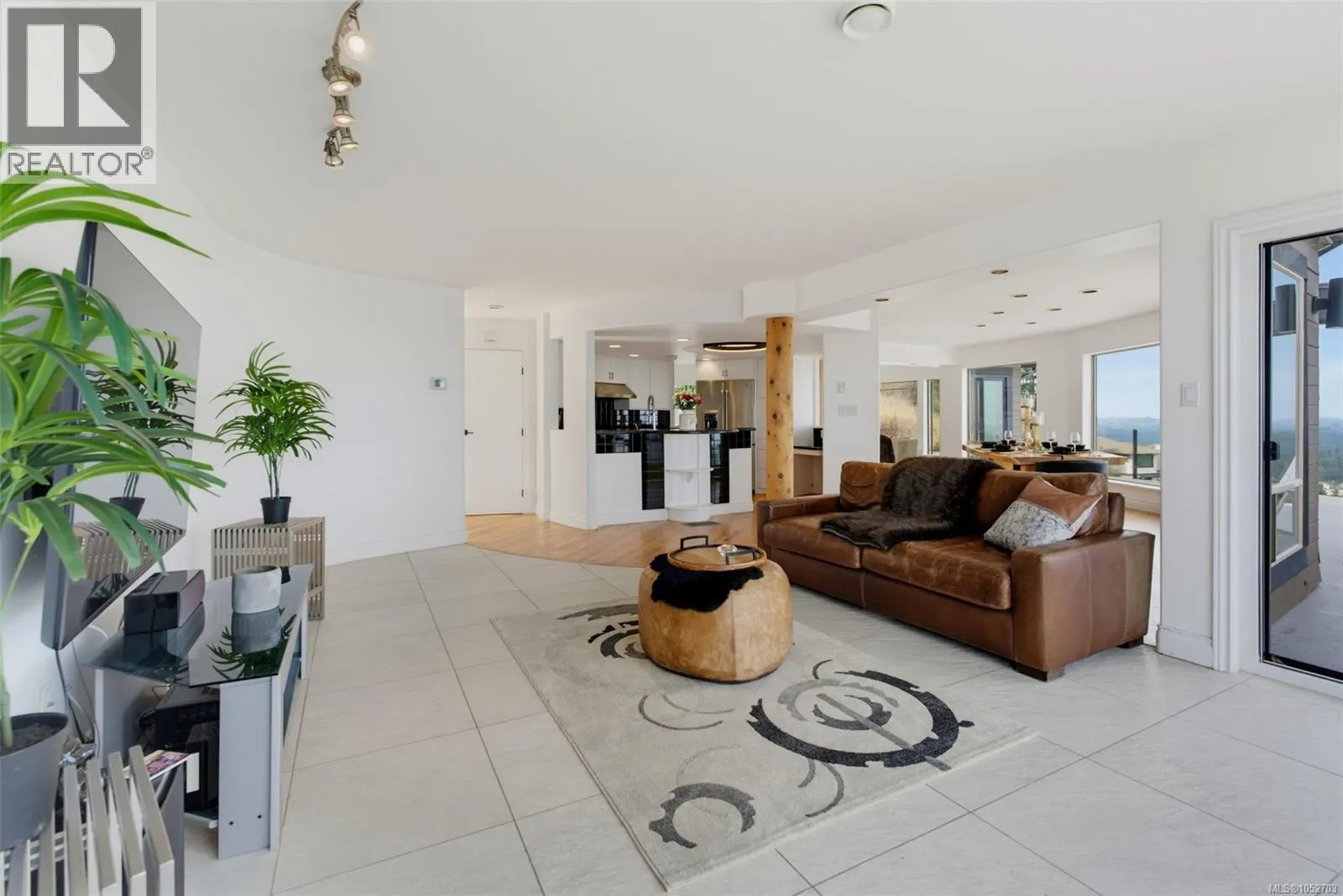 3392 Haida Dr