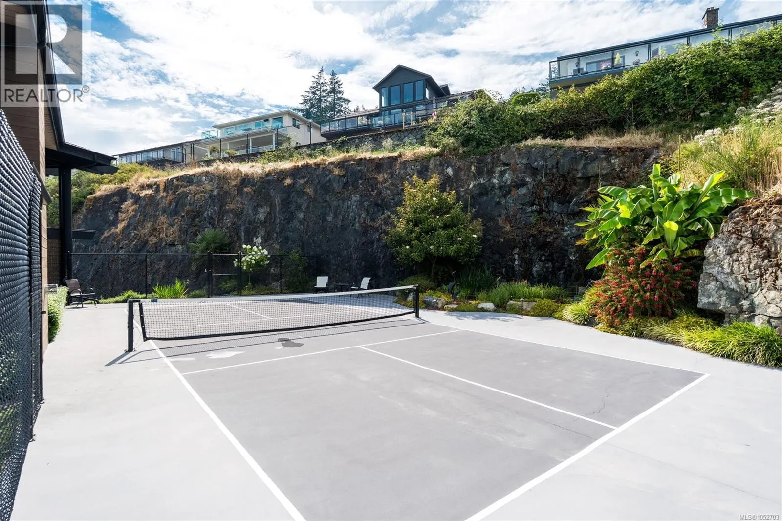 3392 Haida Dr