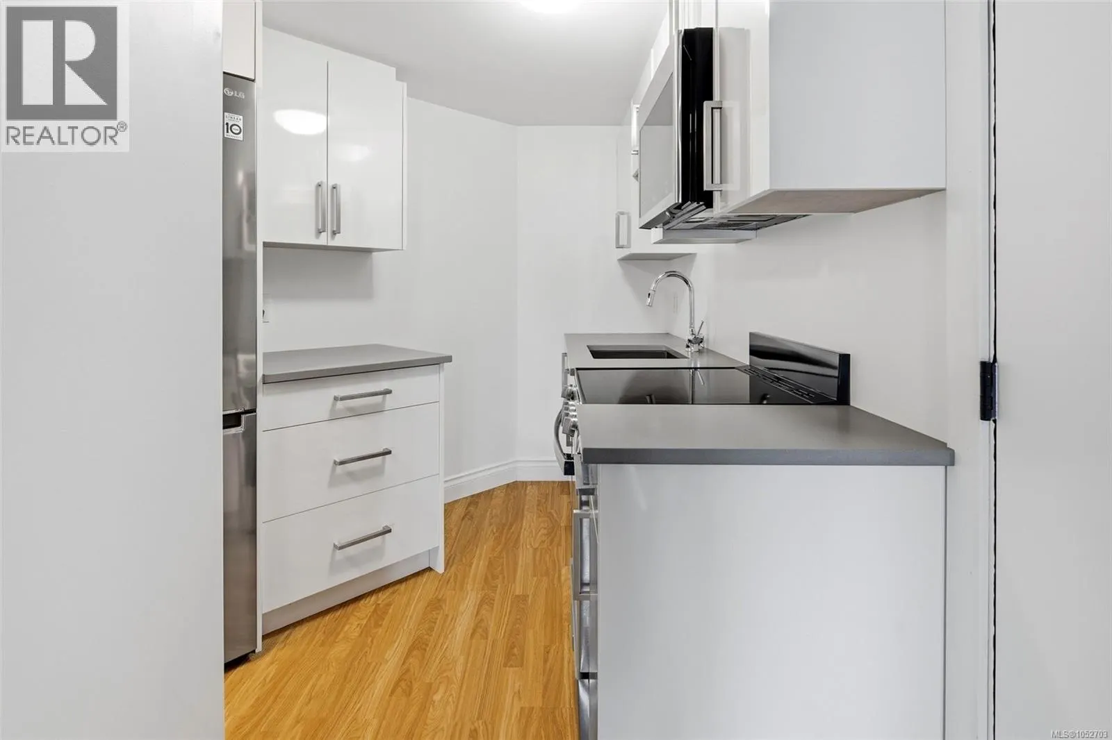 3392 Haida Dr