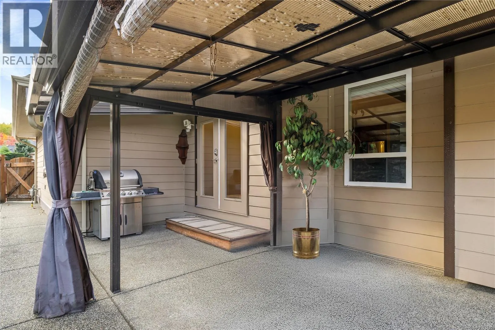 315 Crabapple Cres