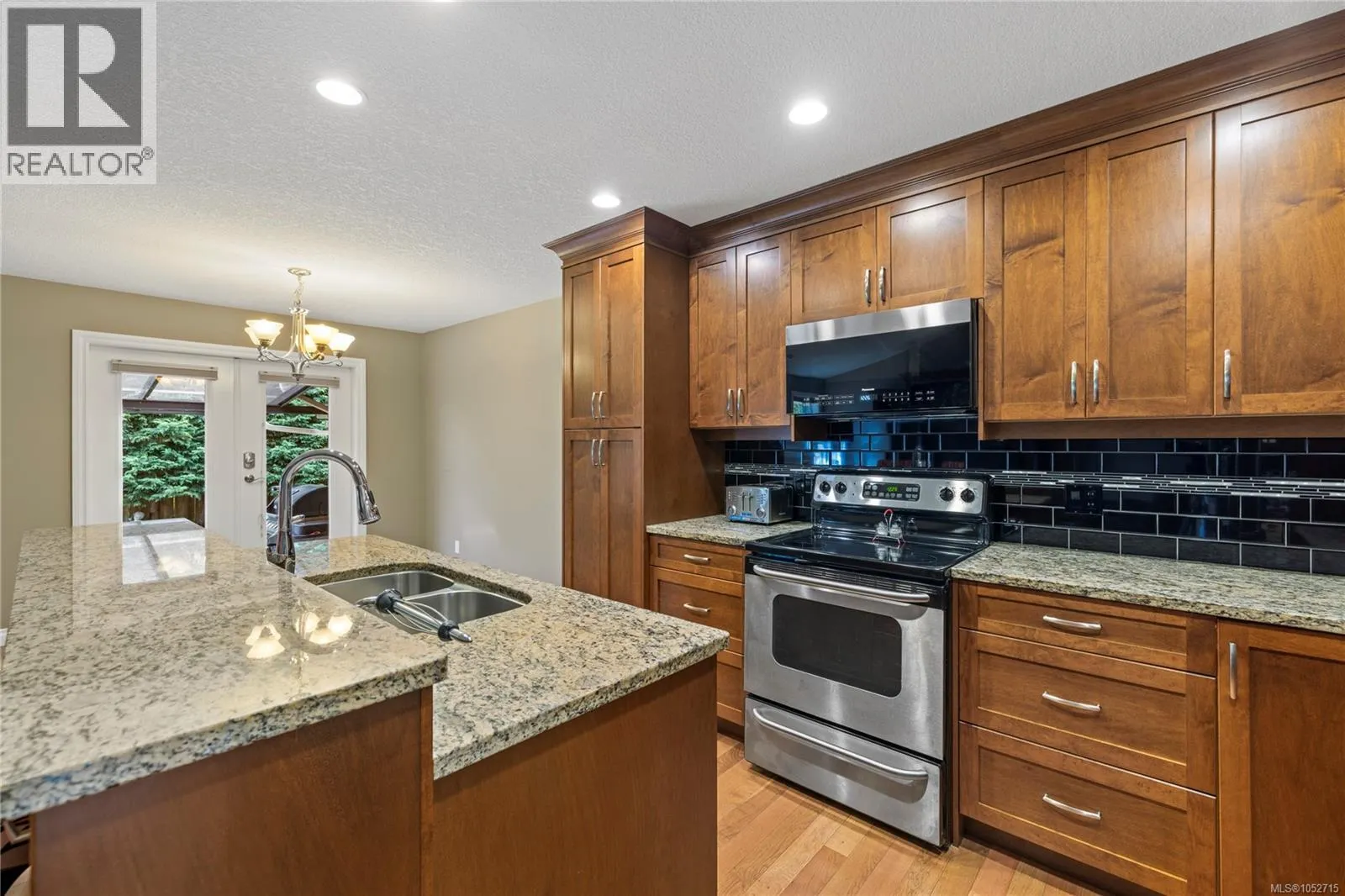 315 Crabapple Cres