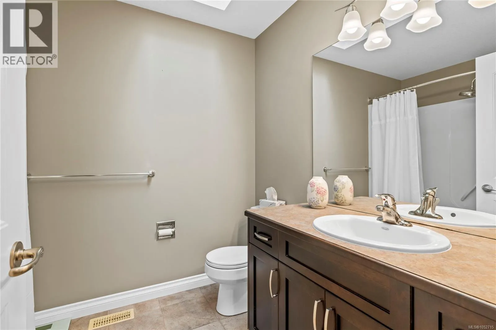 315 Crabapple Cres