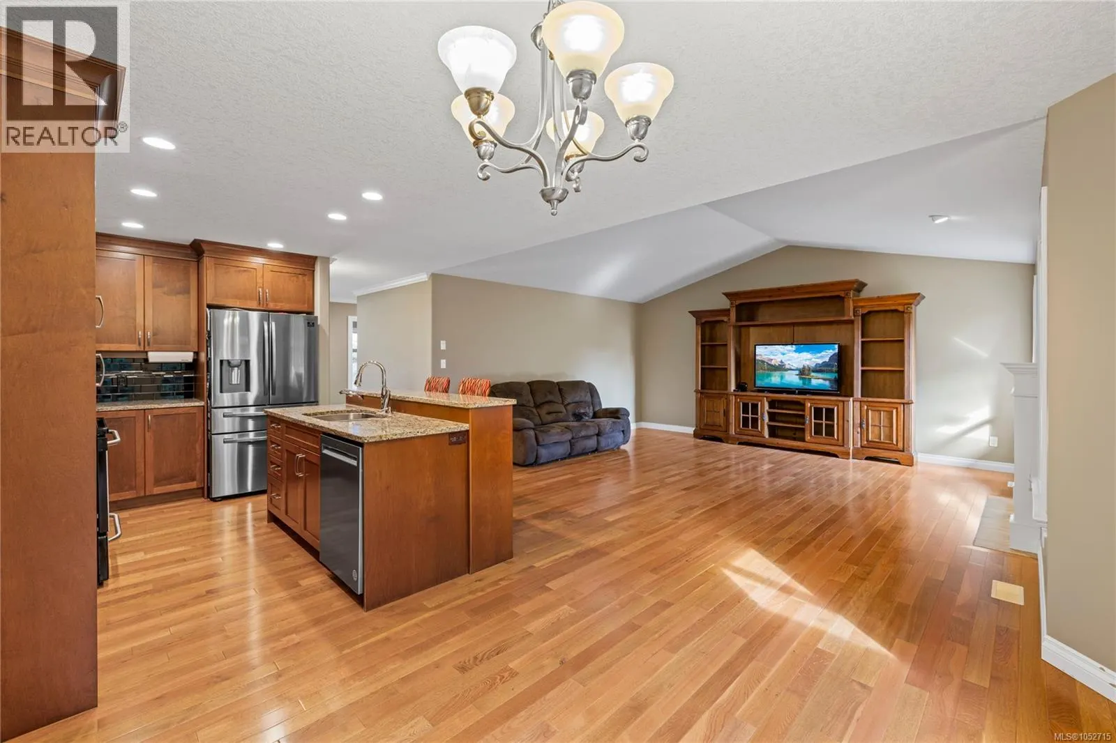 315 Crabapple Cres