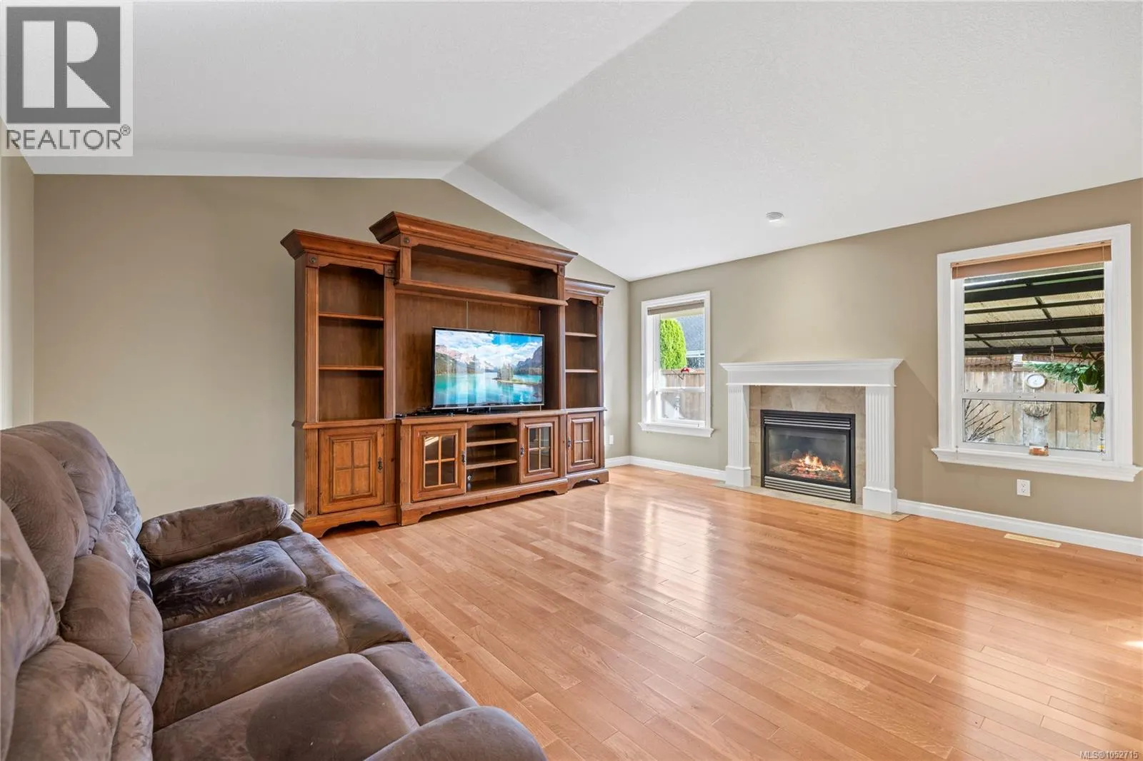 315 Crabapple Cres