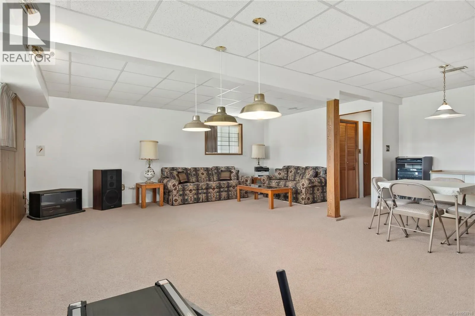353 Aitken St