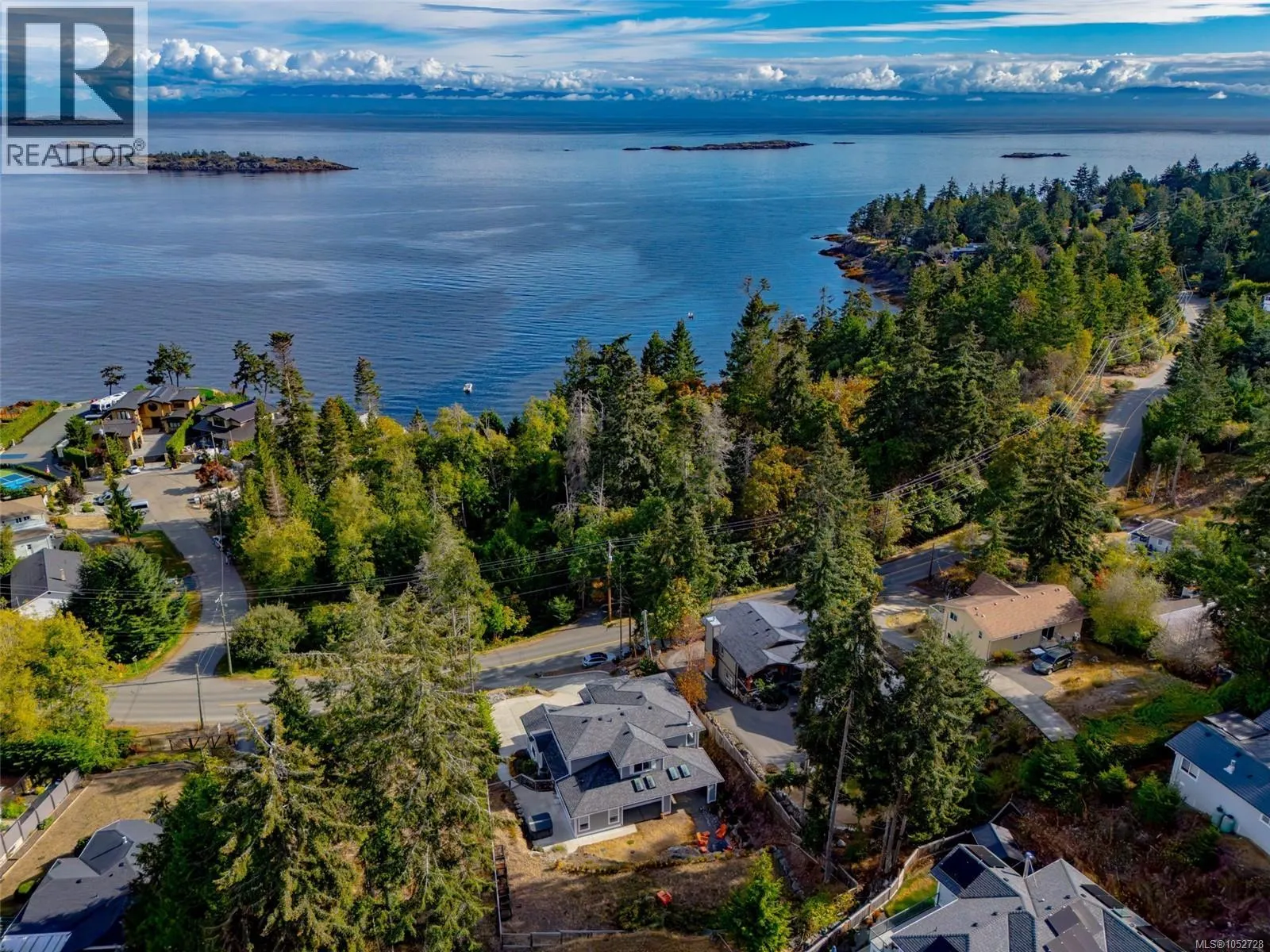 3112 Dolphin Dr