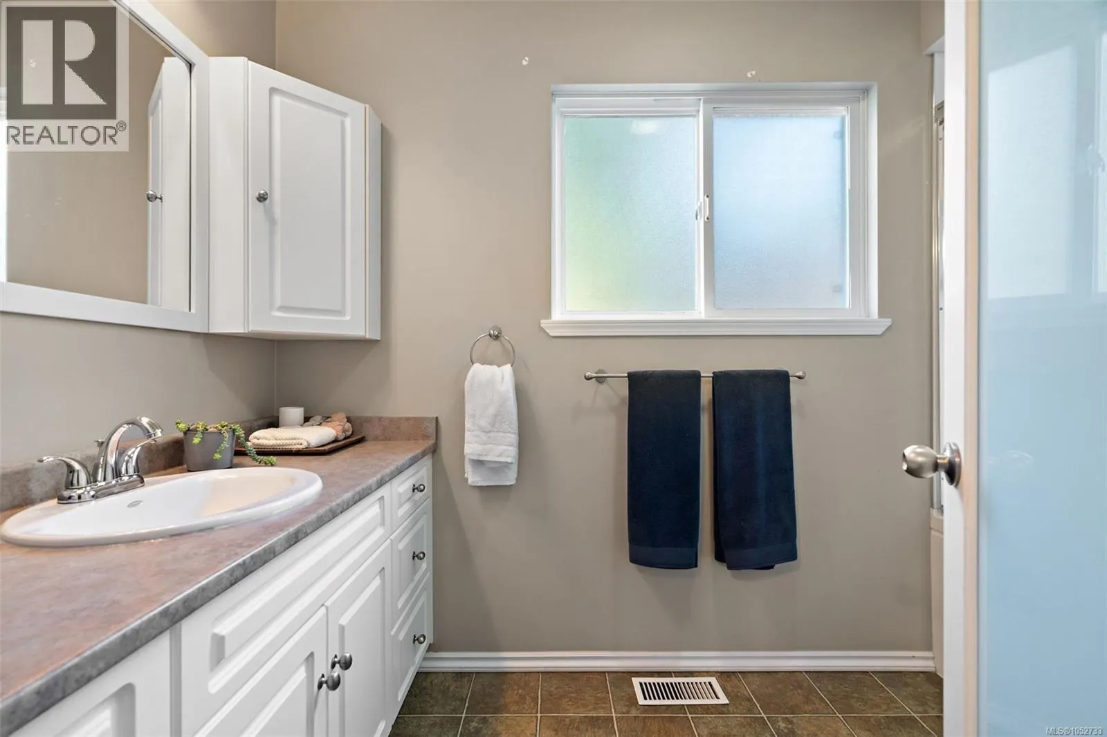 321 Renart Pl