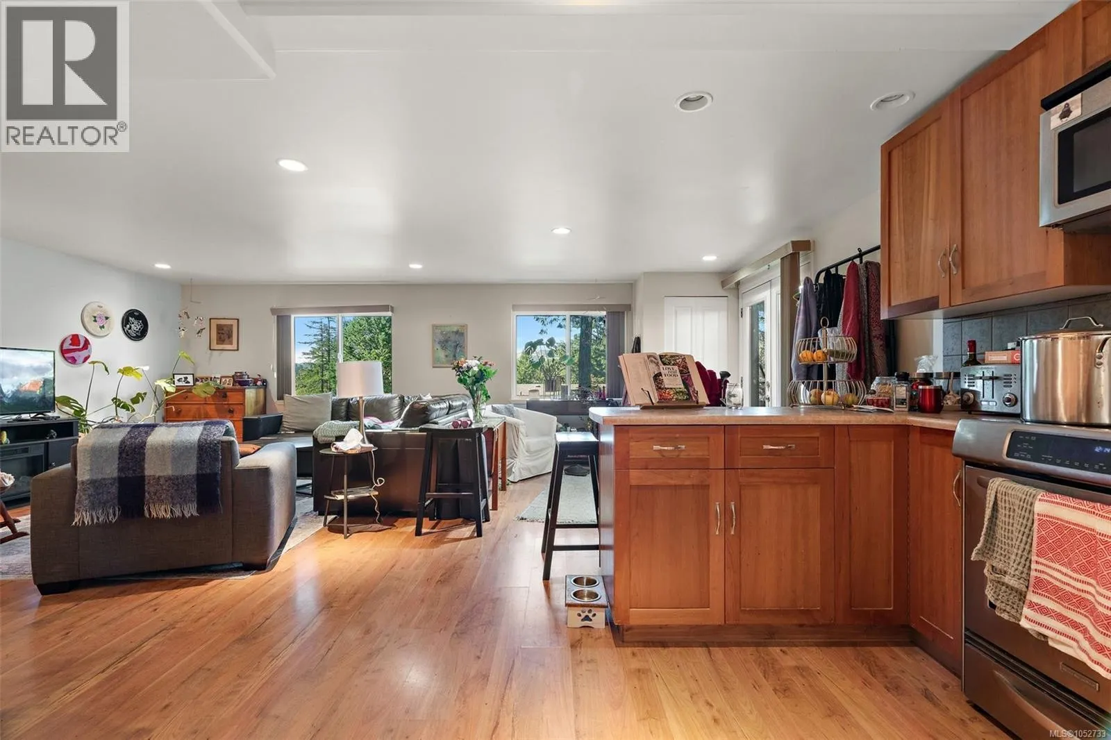 321 Renart Pl