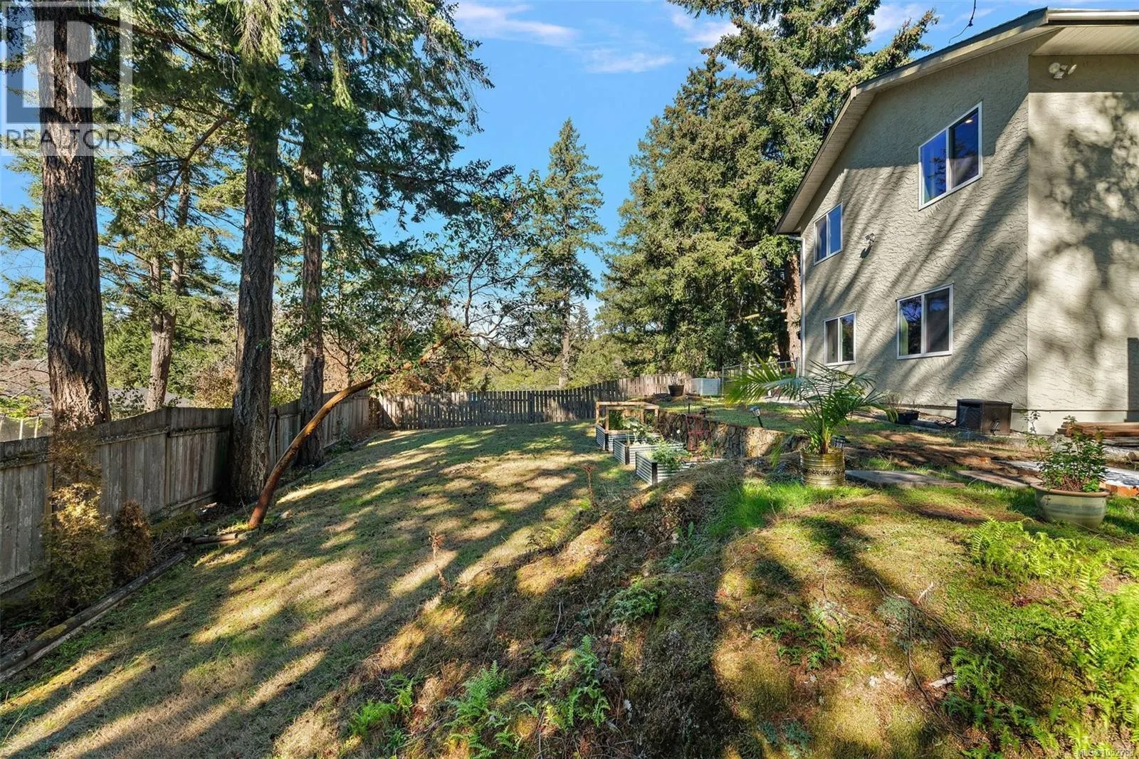 321 Renart Pl