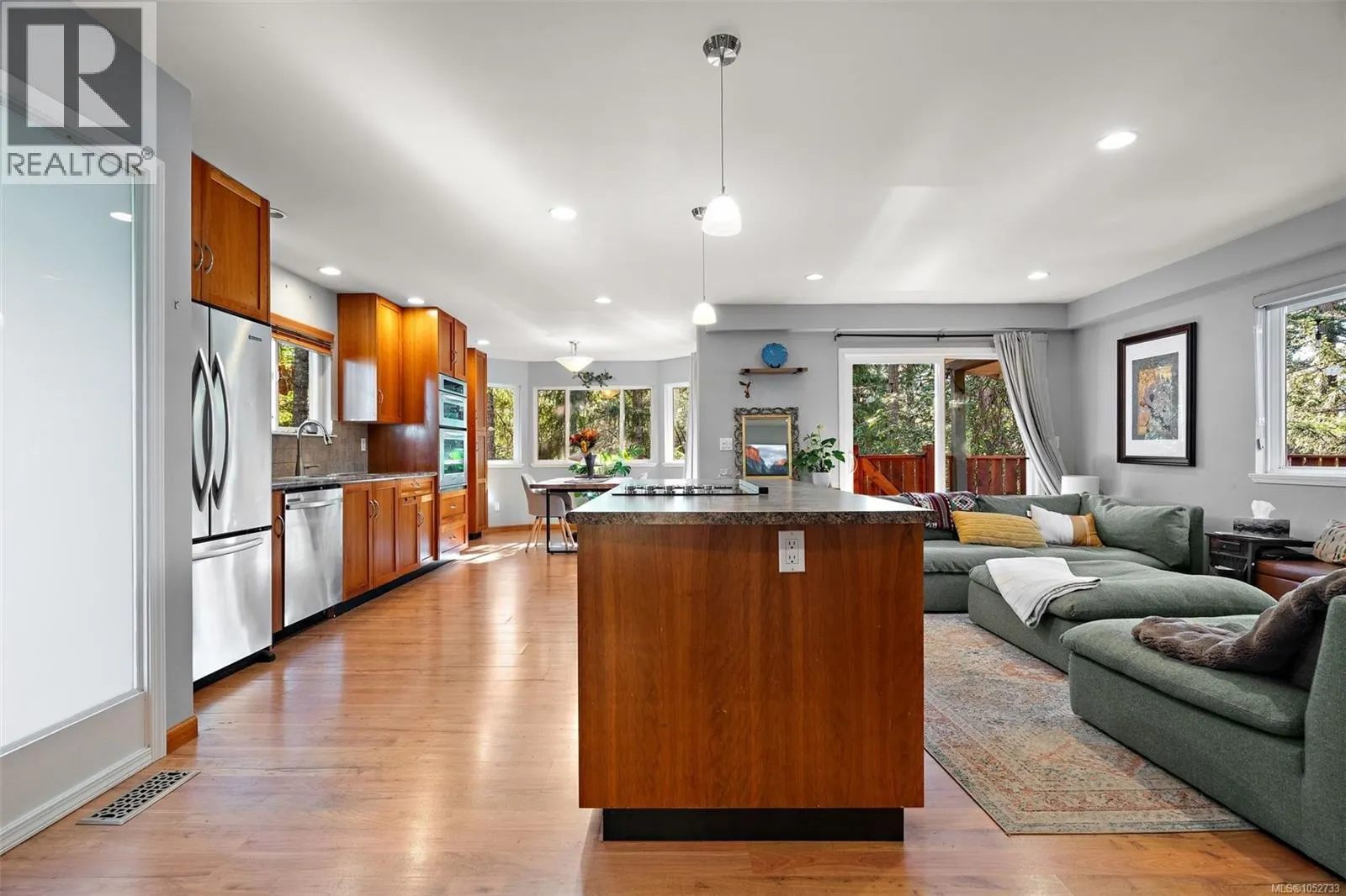 321 Renart Pl