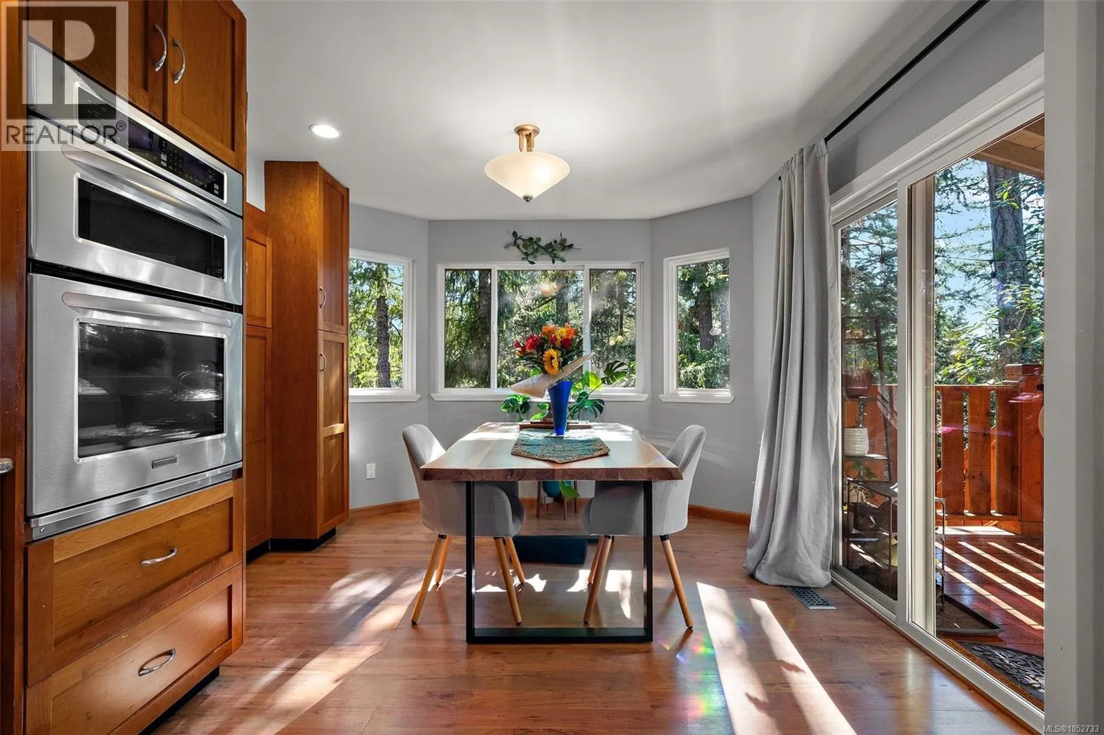 321 Renart Pl