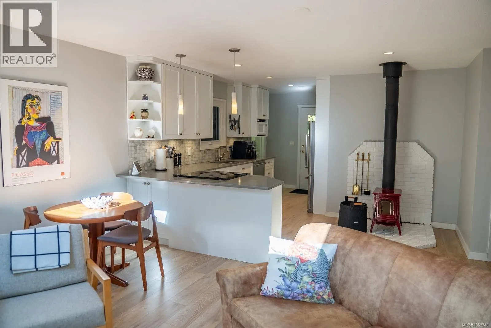 2701 Galley Cres