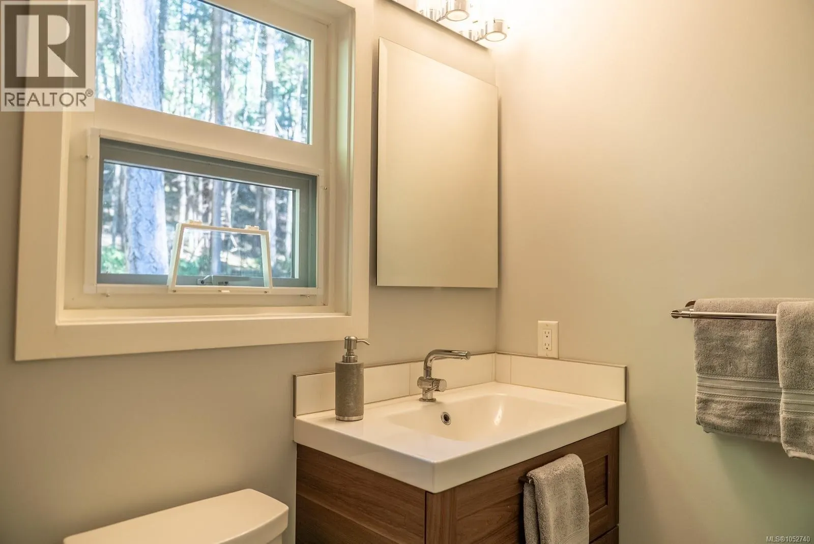 2701 Galley Cres