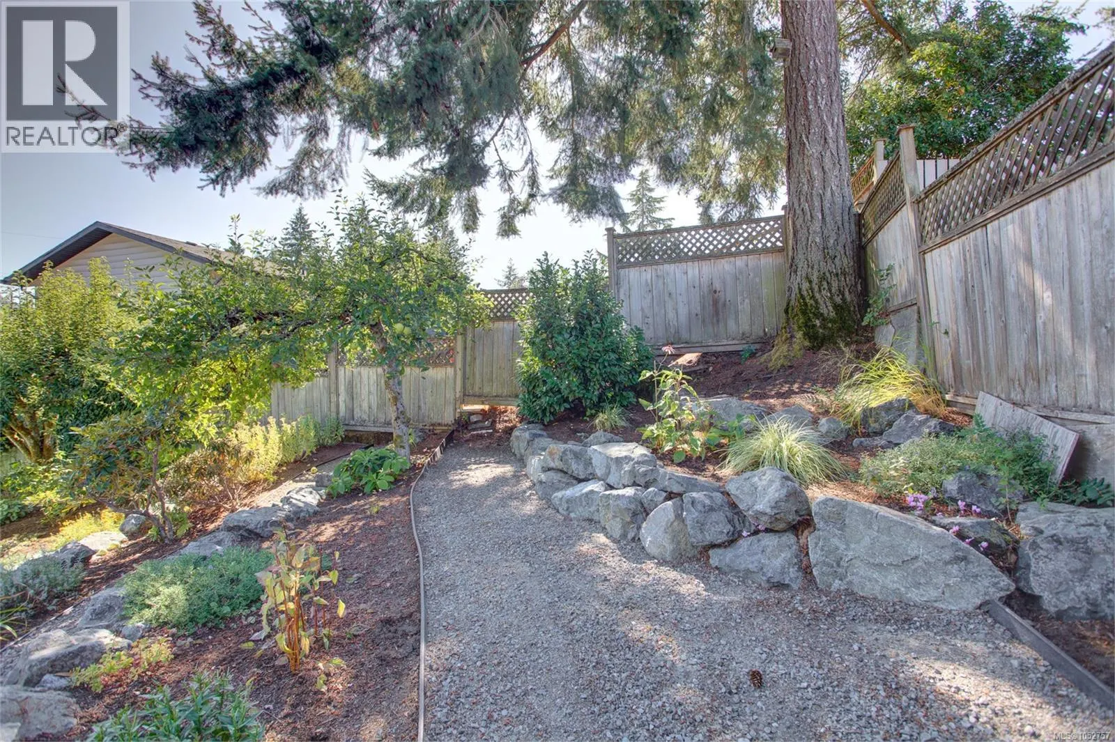1837 Sandra Pl