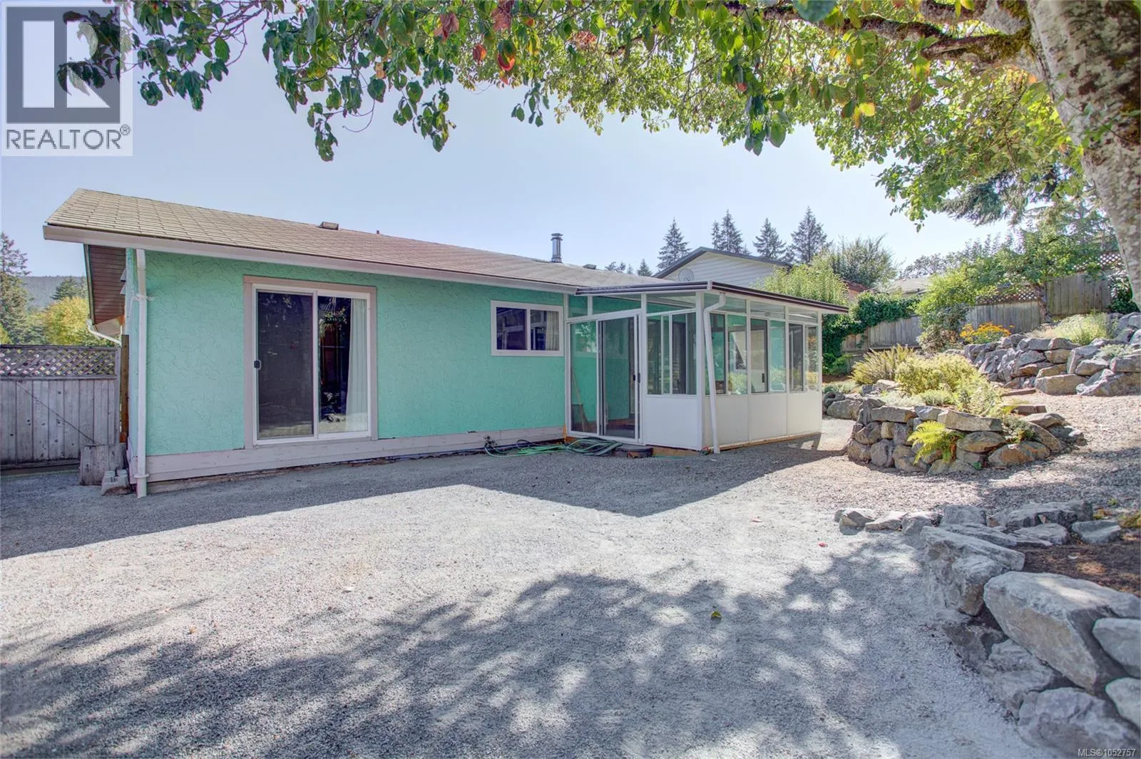 1837 Sandra Pl