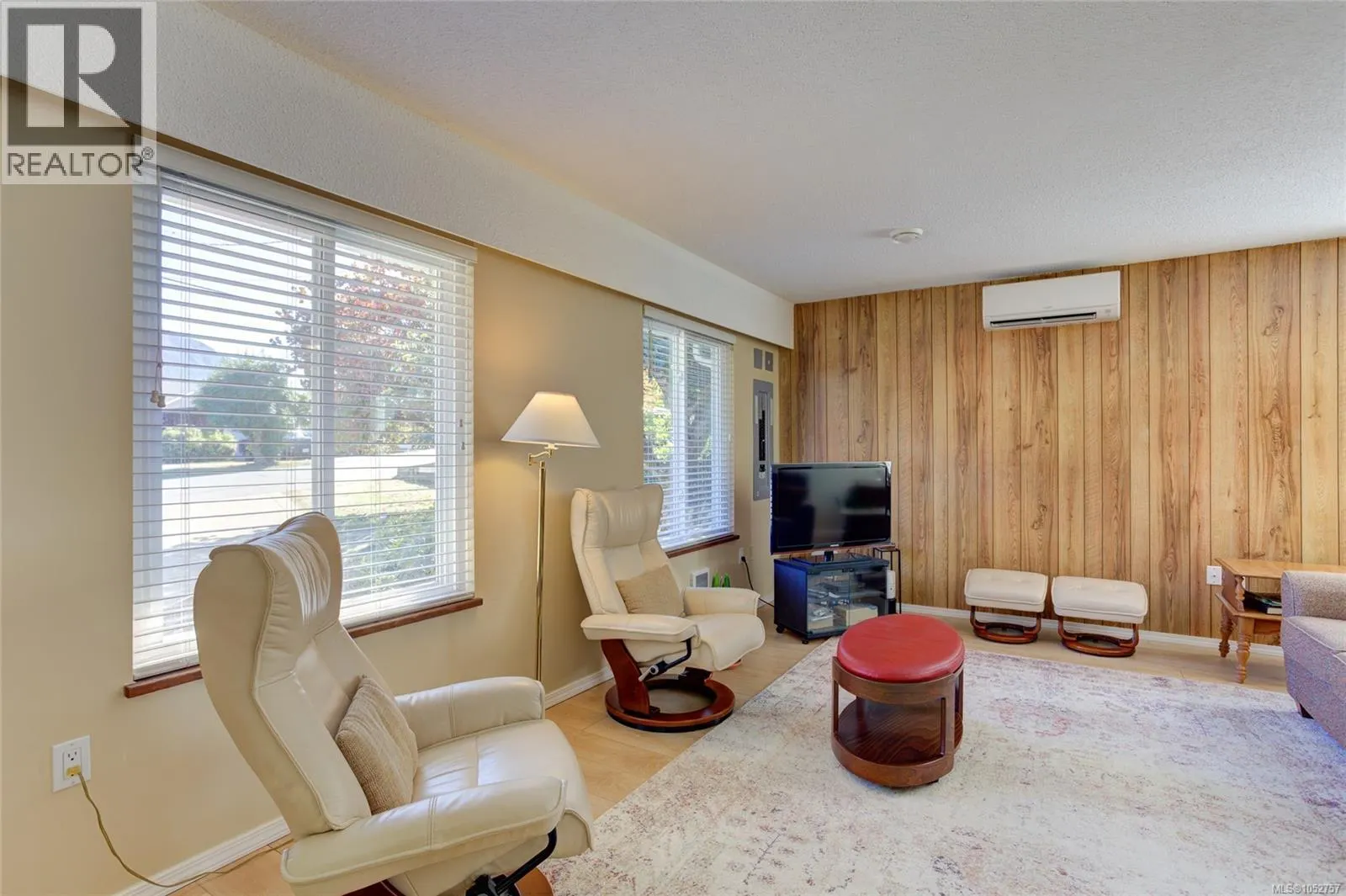 1837 Sandra Pl