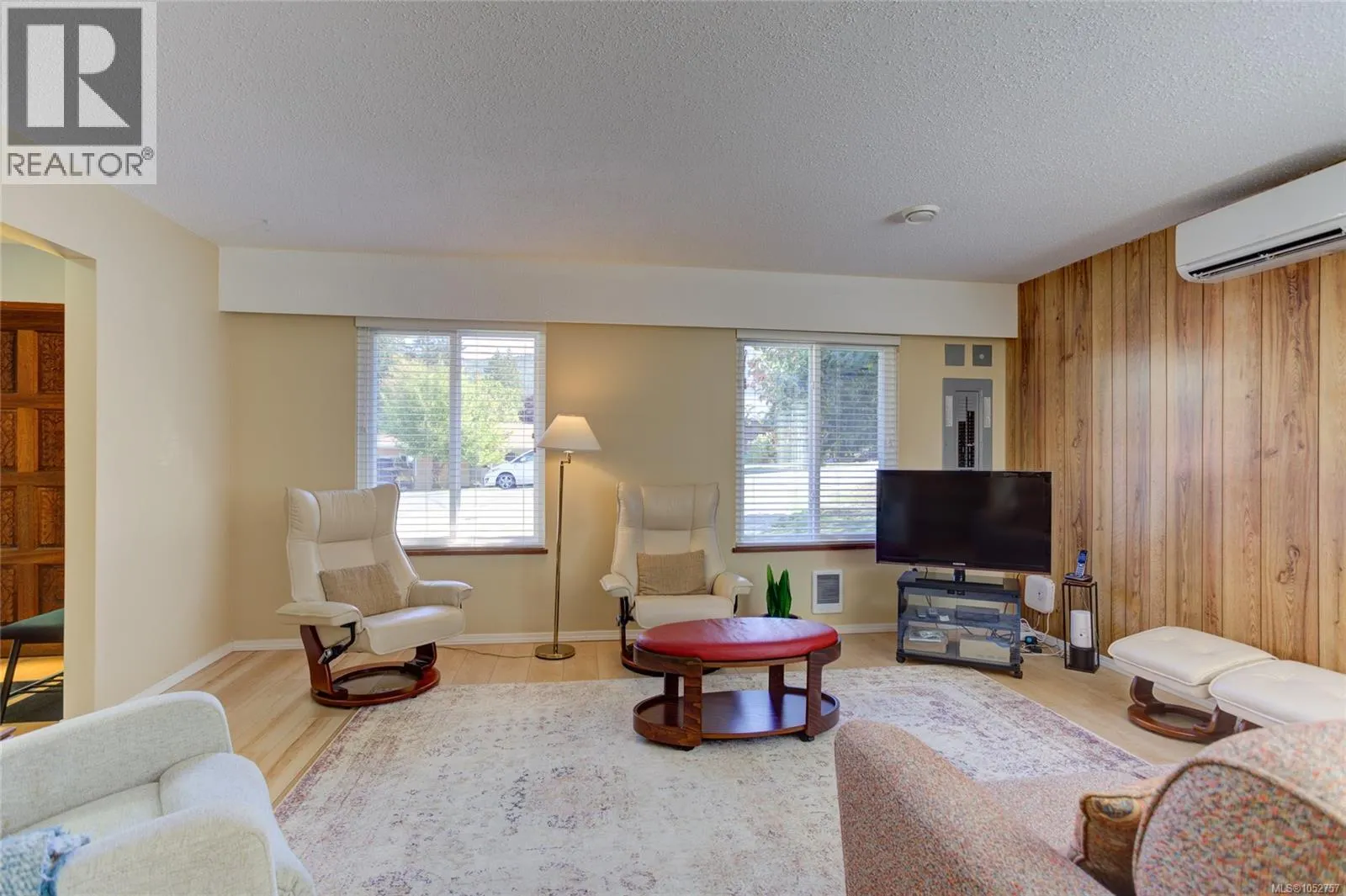 1837 Sandra Pl