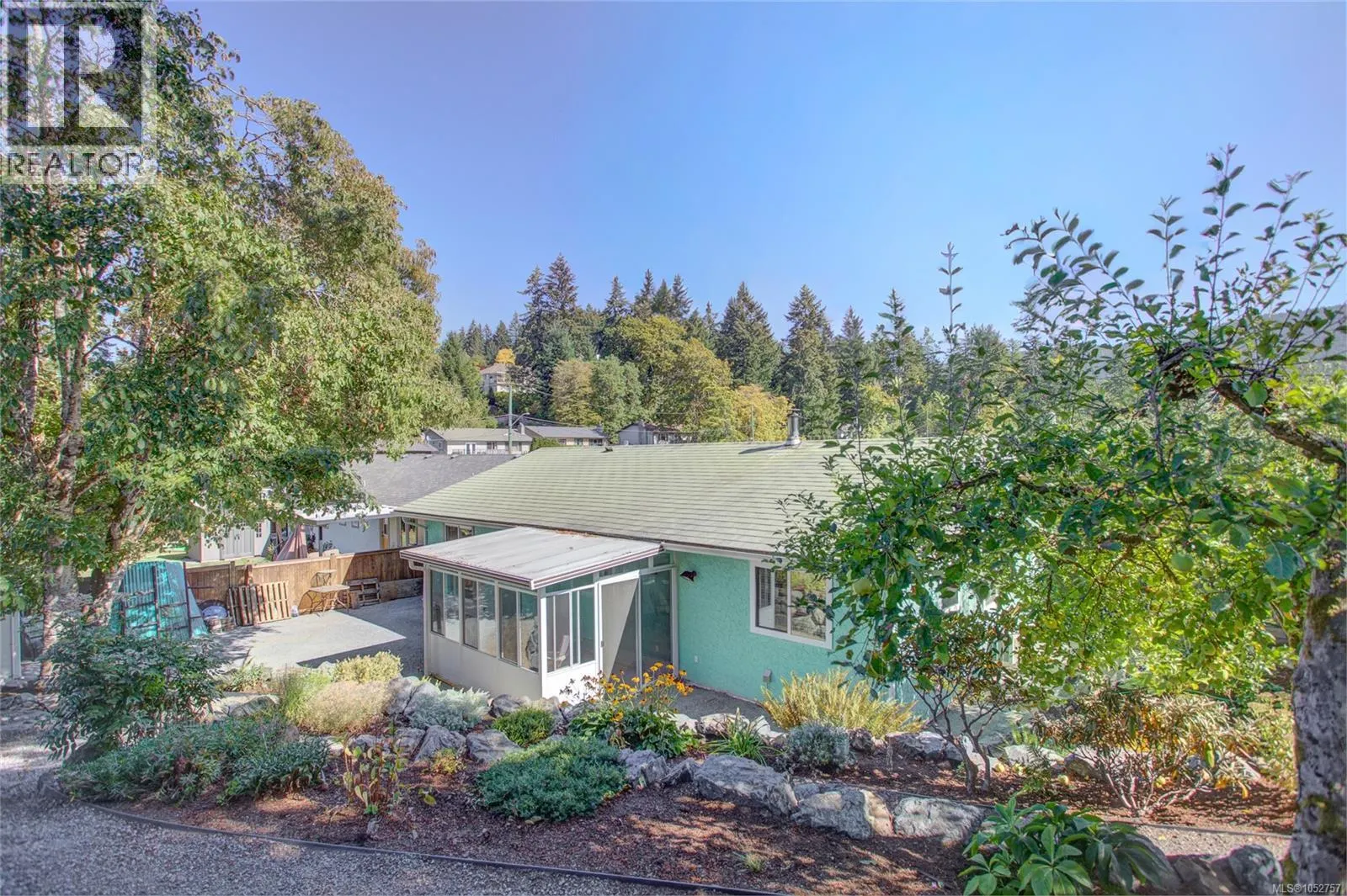 1837 Sandra Pl