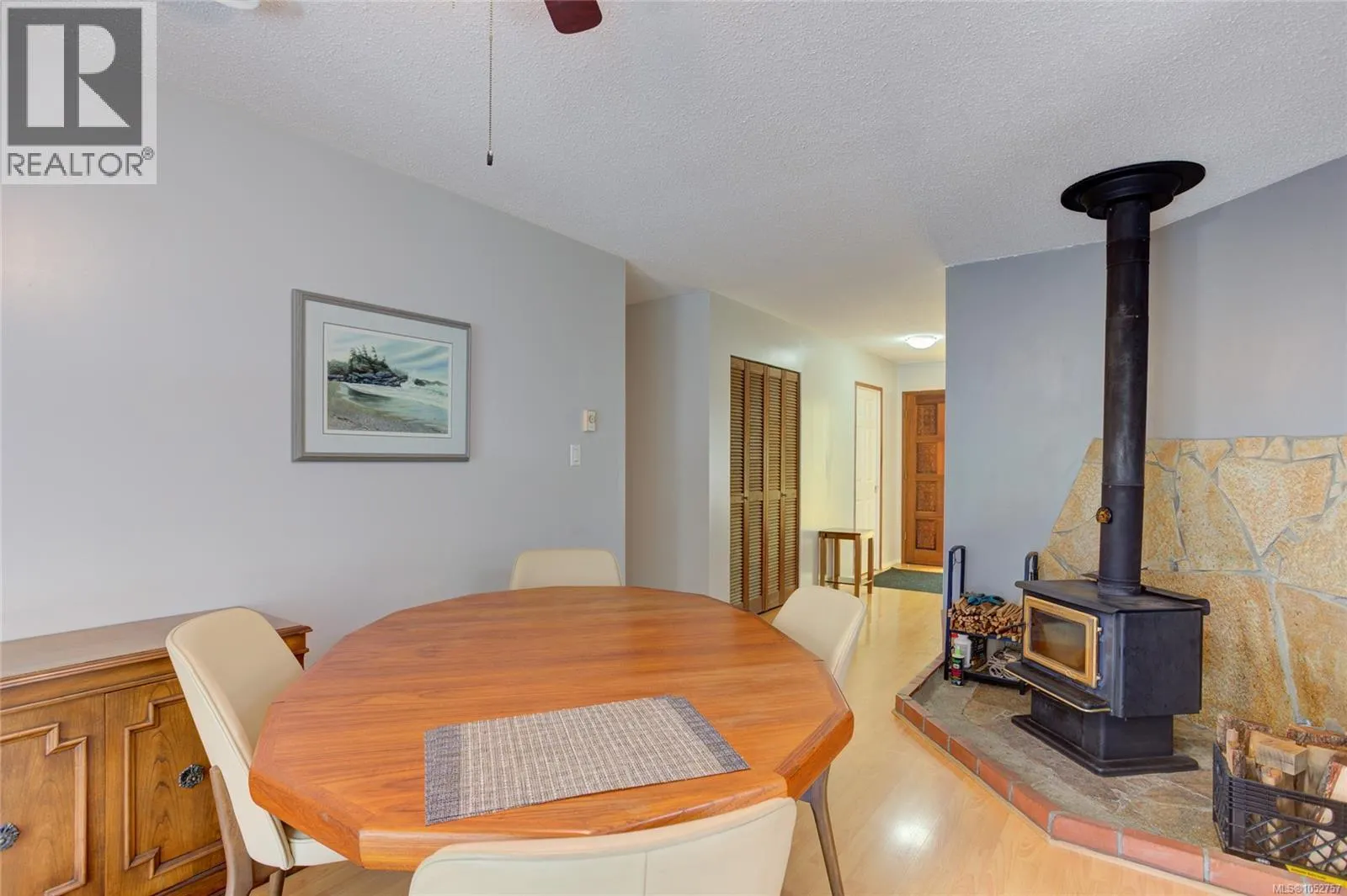1837 Sandra Pl