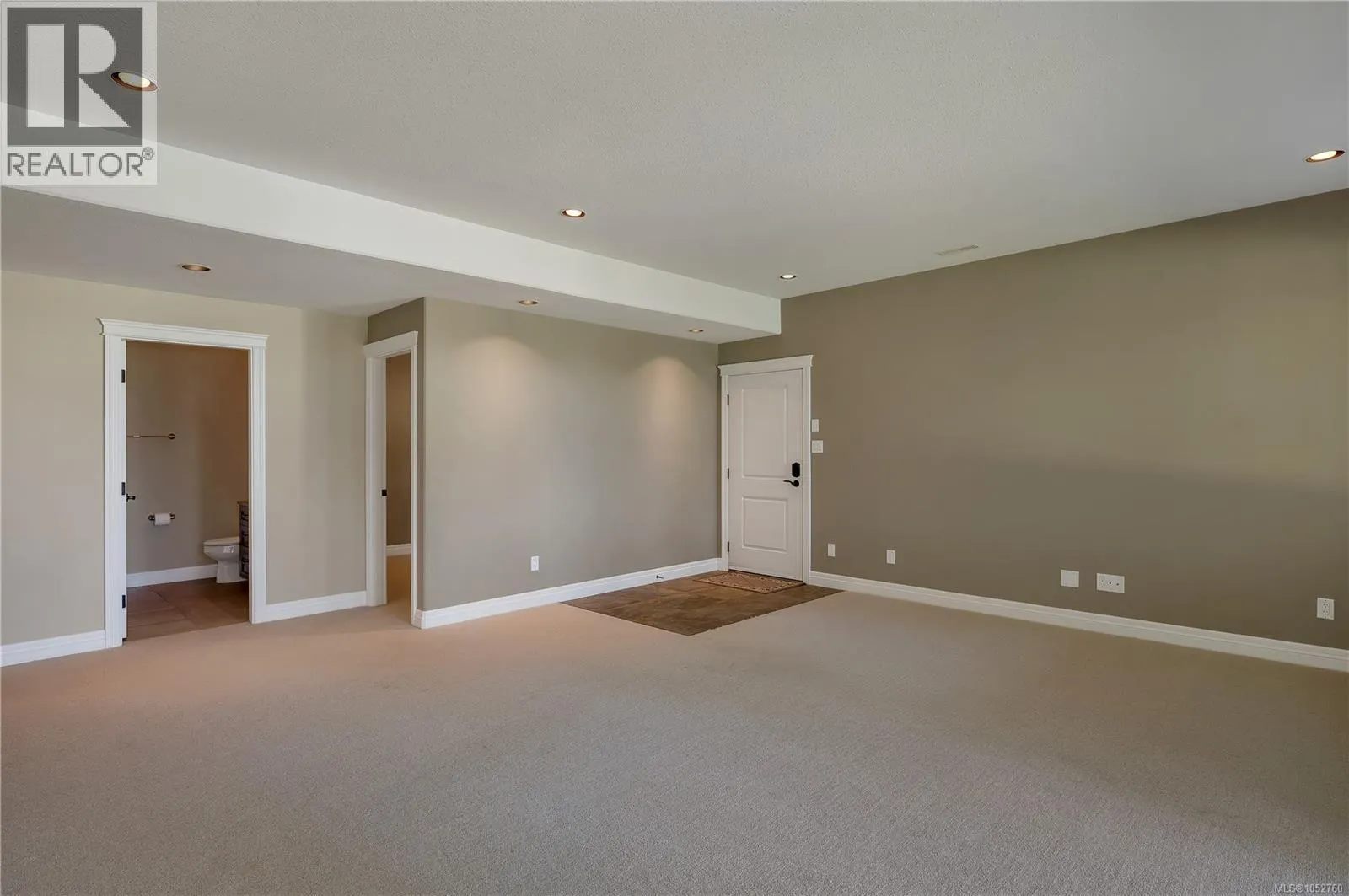 830 Pinecrest Rd