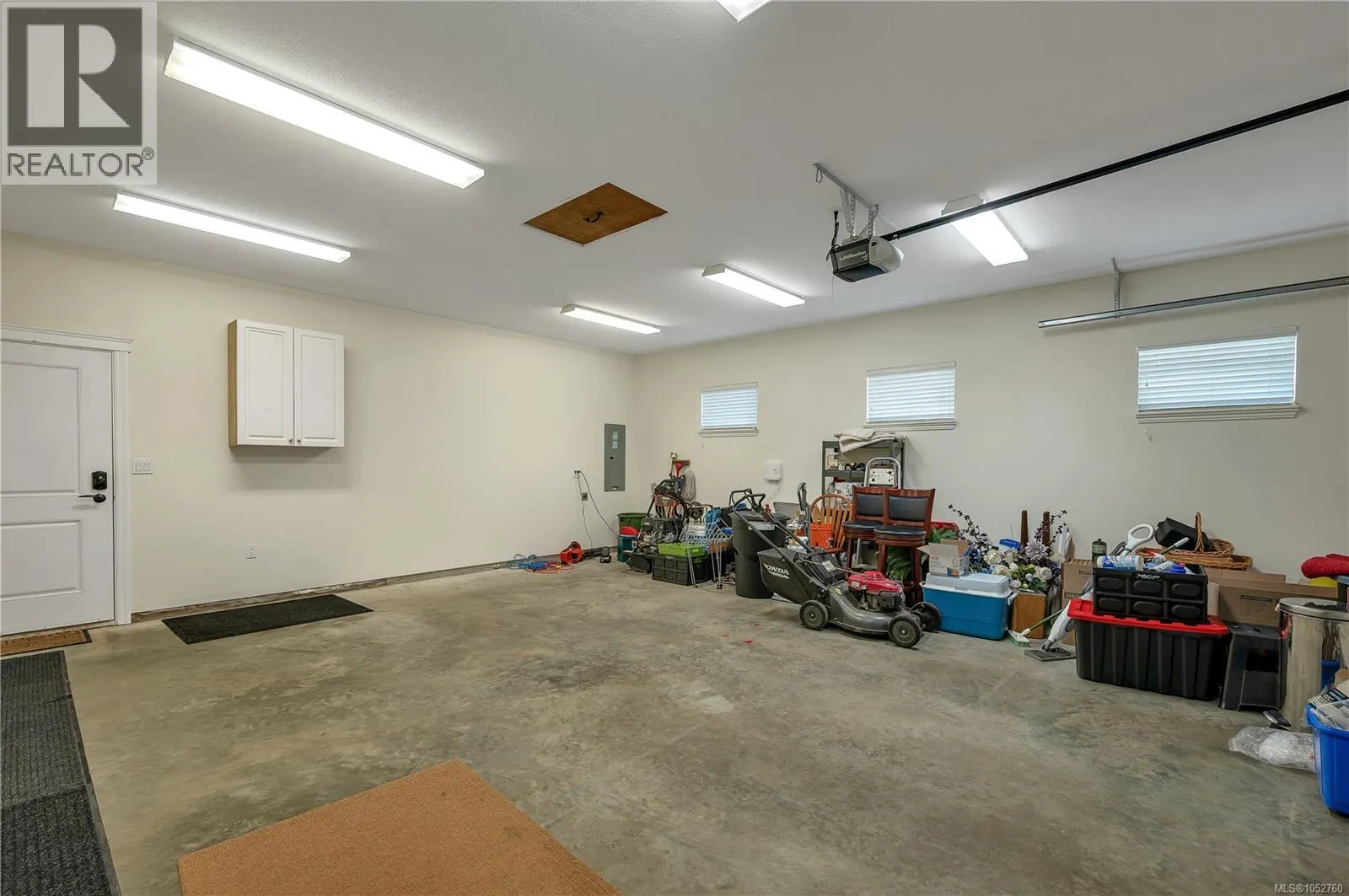 830 Pinecrest Rd