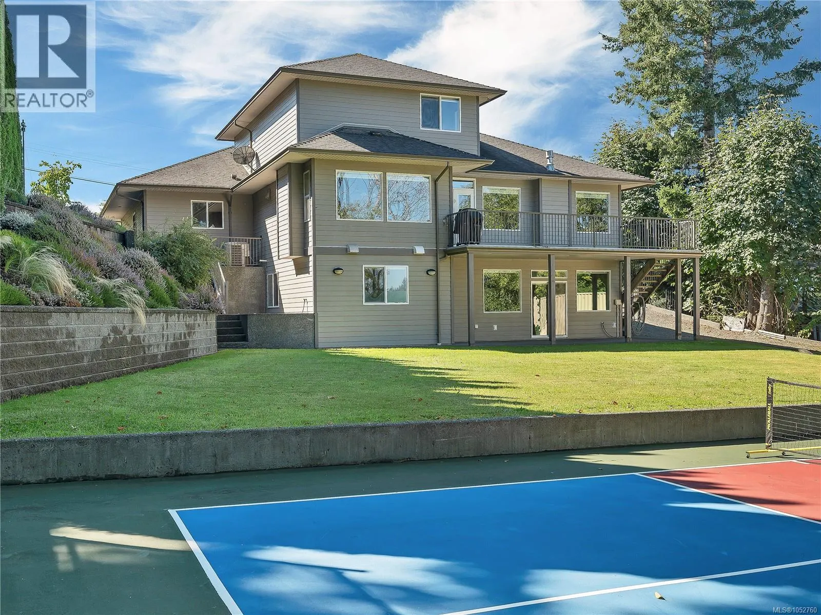 830 Pinecrest Rd