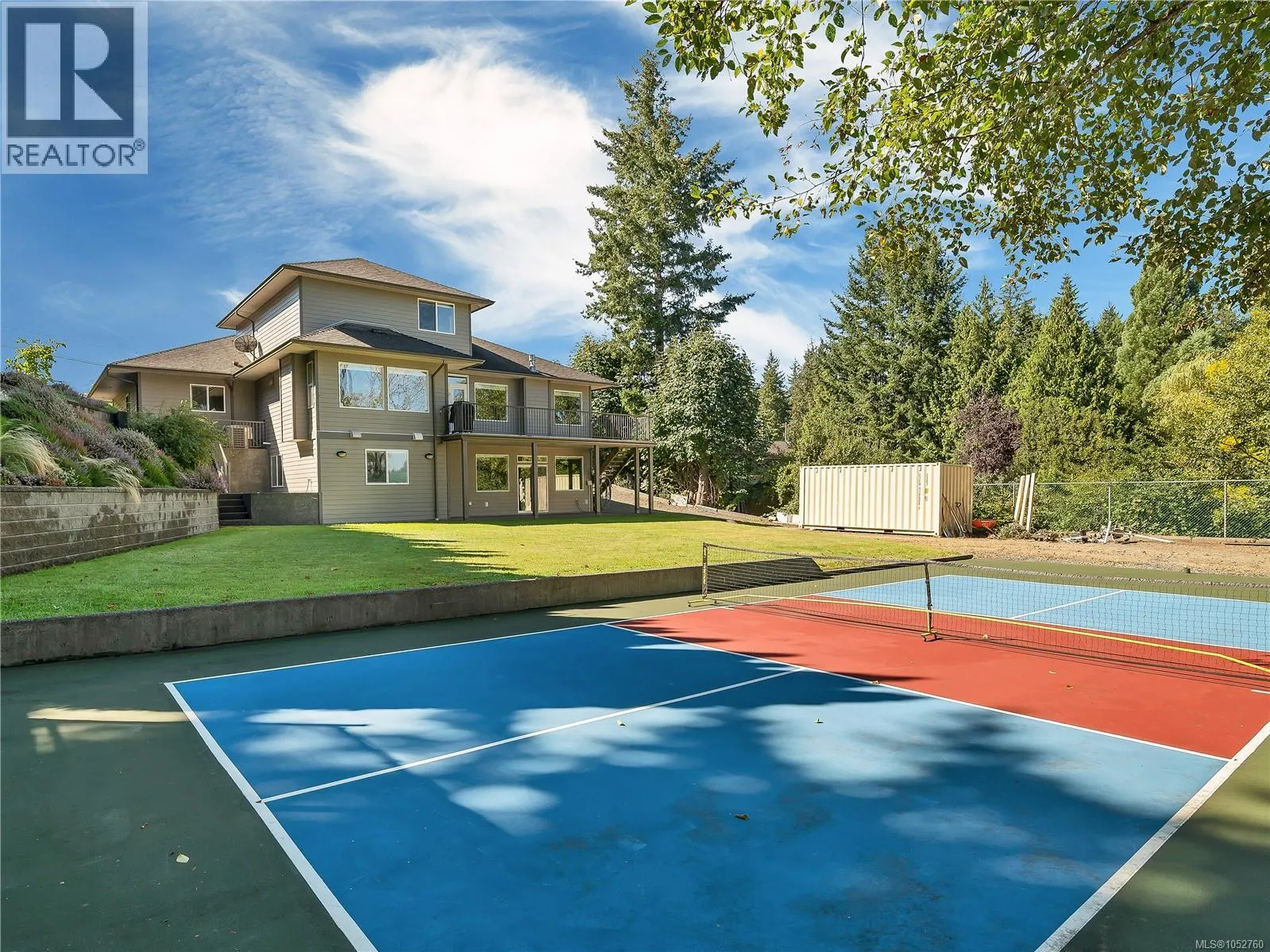 830 Pinecrest Rd