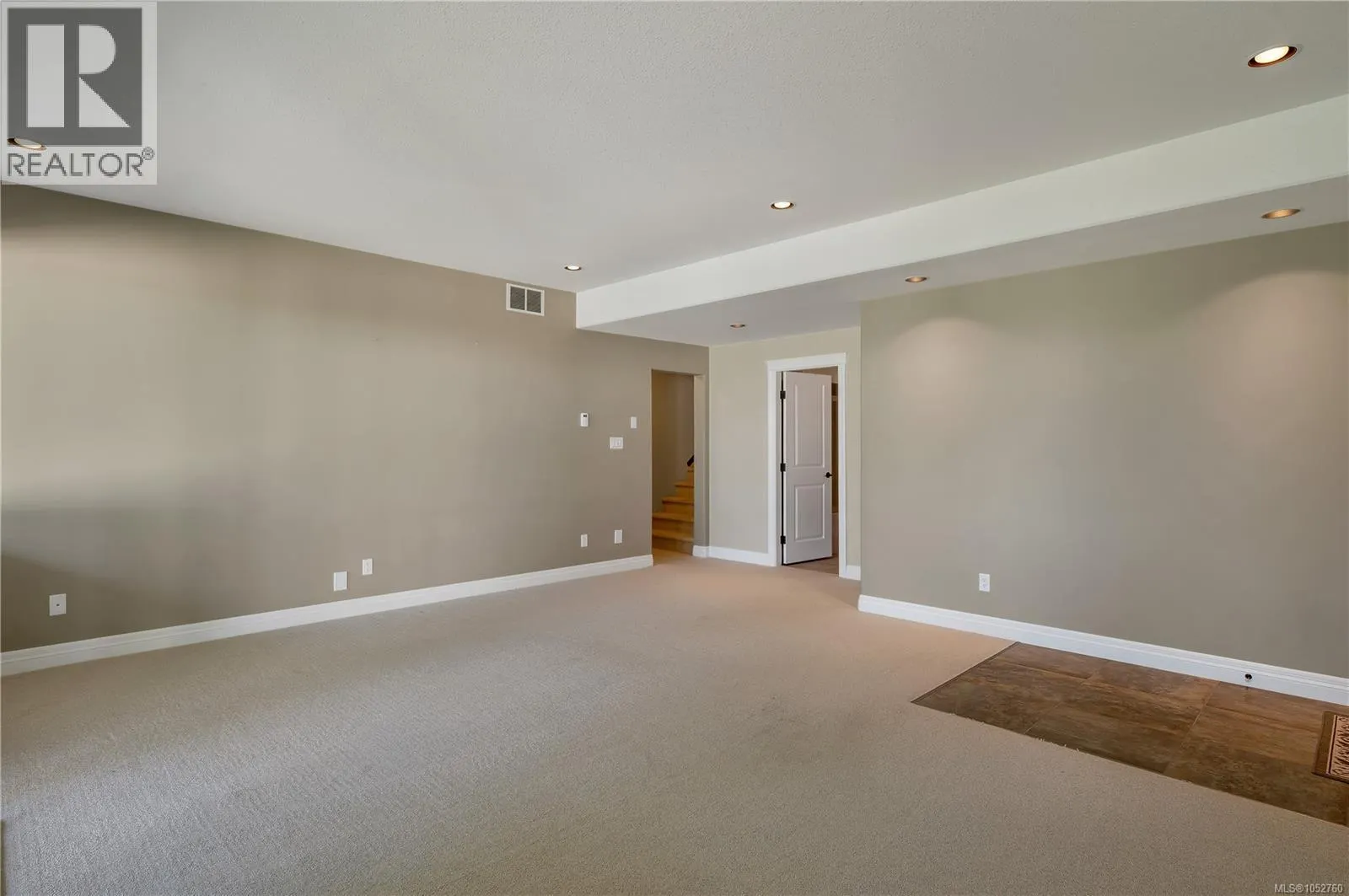 830 Pinecrest Rd