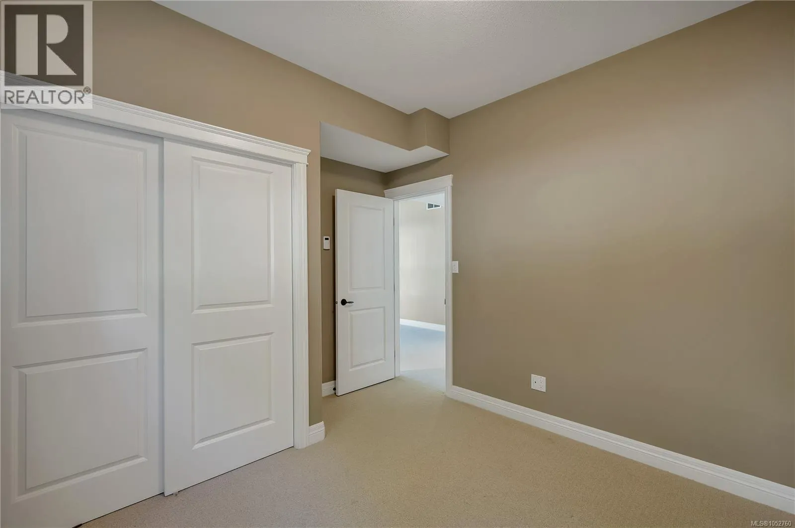 830 Pinecrest Rd