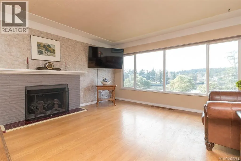 368 Gorge Rd W