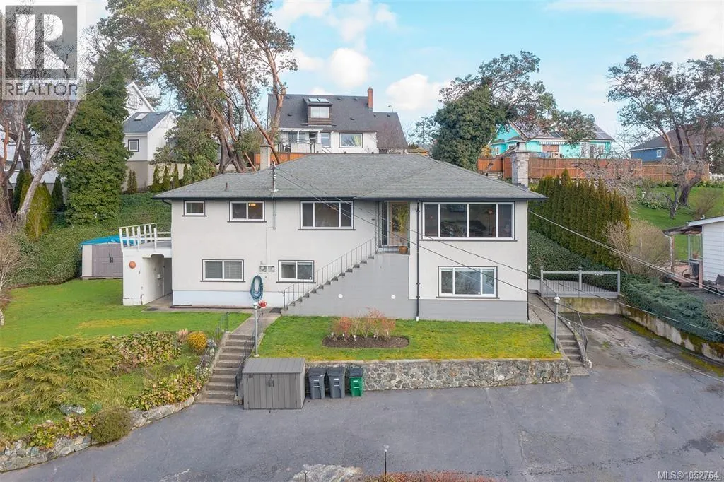 368 Gorge Rd W