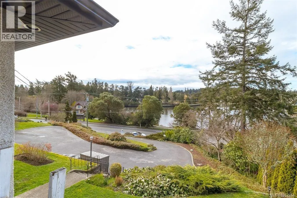 368 Gorge Rd W