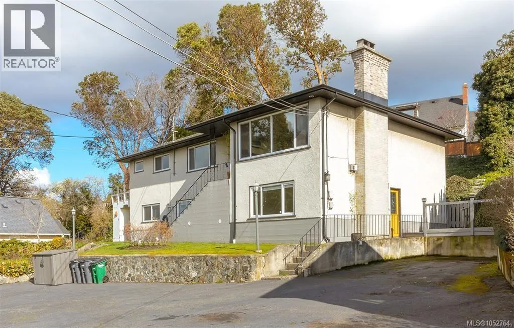 368 Gorge Rd W