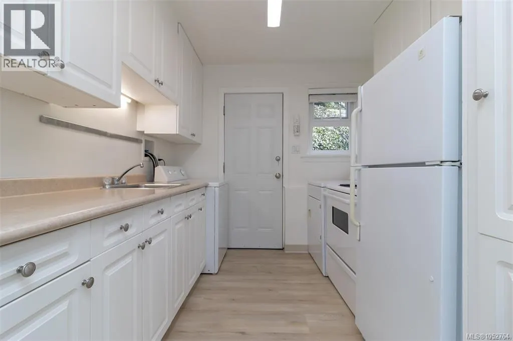 368 Gorge Rd W