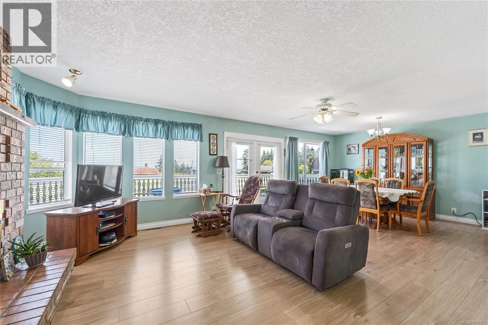 429 Davis Rd