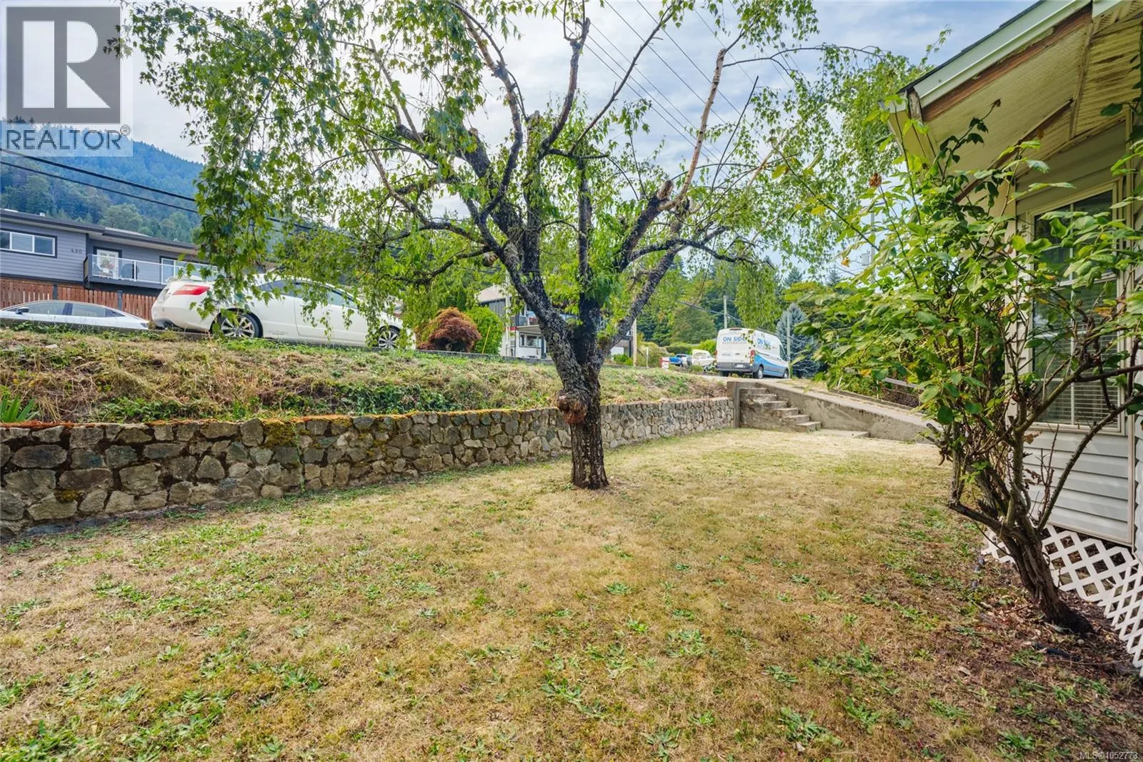 429 Davis Rd