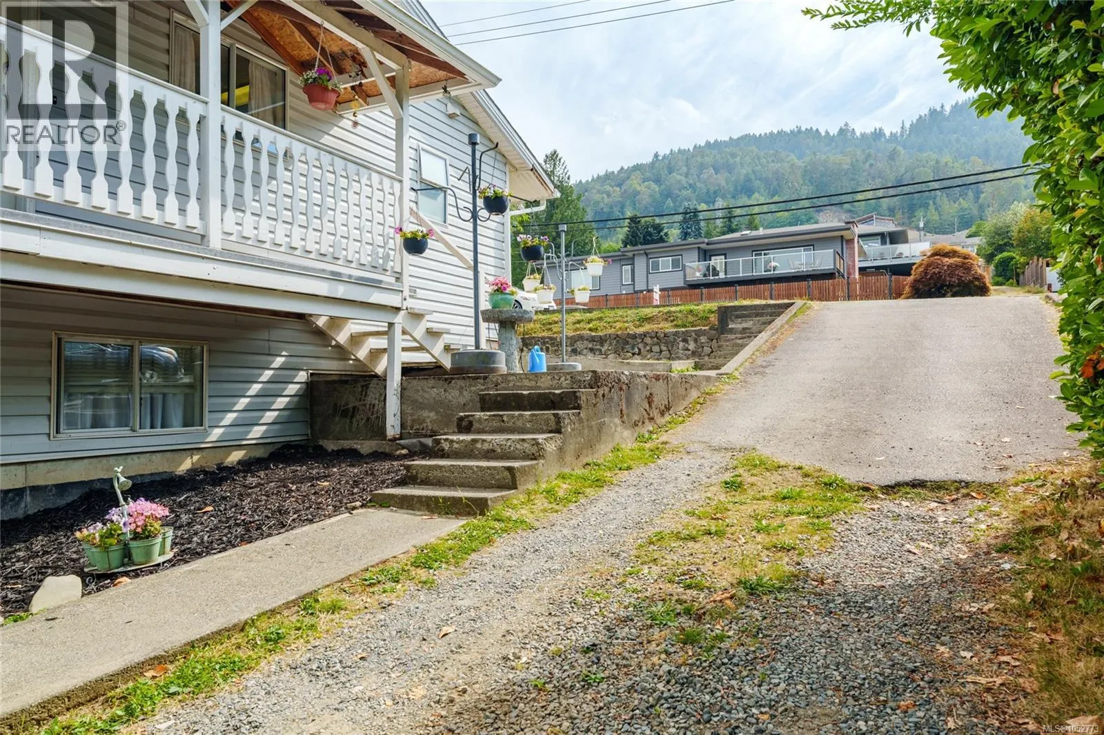 429 Davis Rd