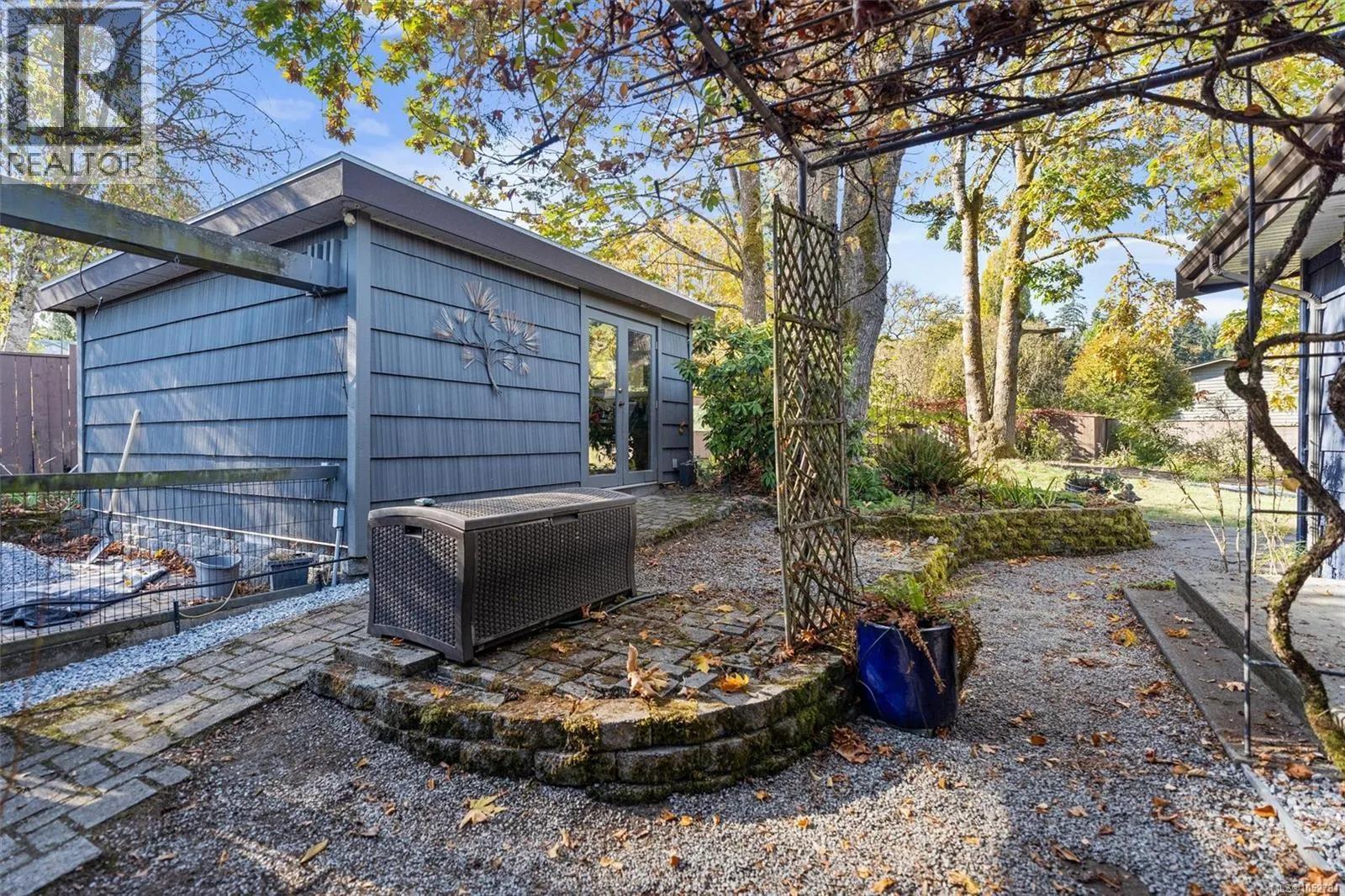 8698 East Saanich Rd