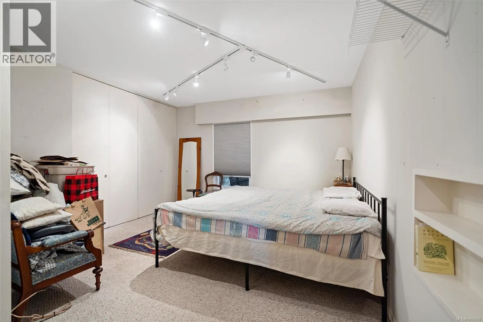8698 East Saanich Rd