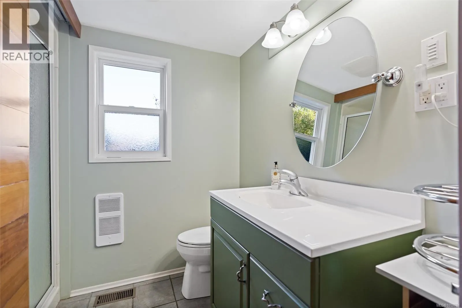 8698 East Saanich Rd