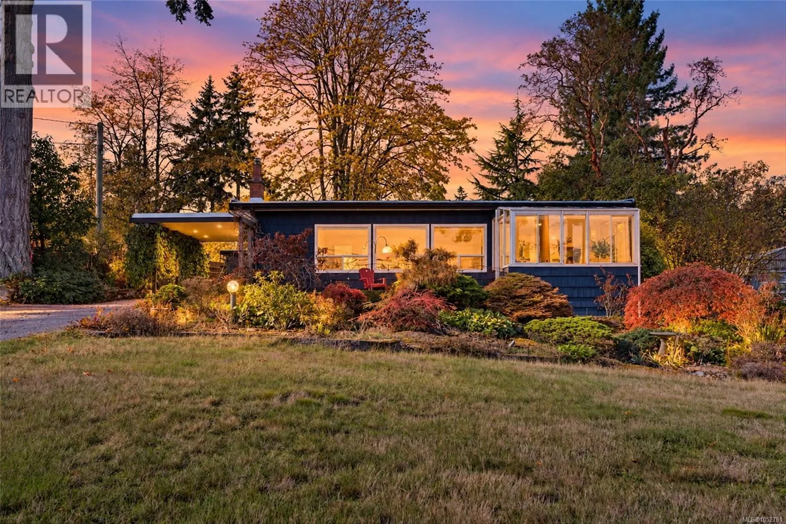 8698 East Saanich Rd