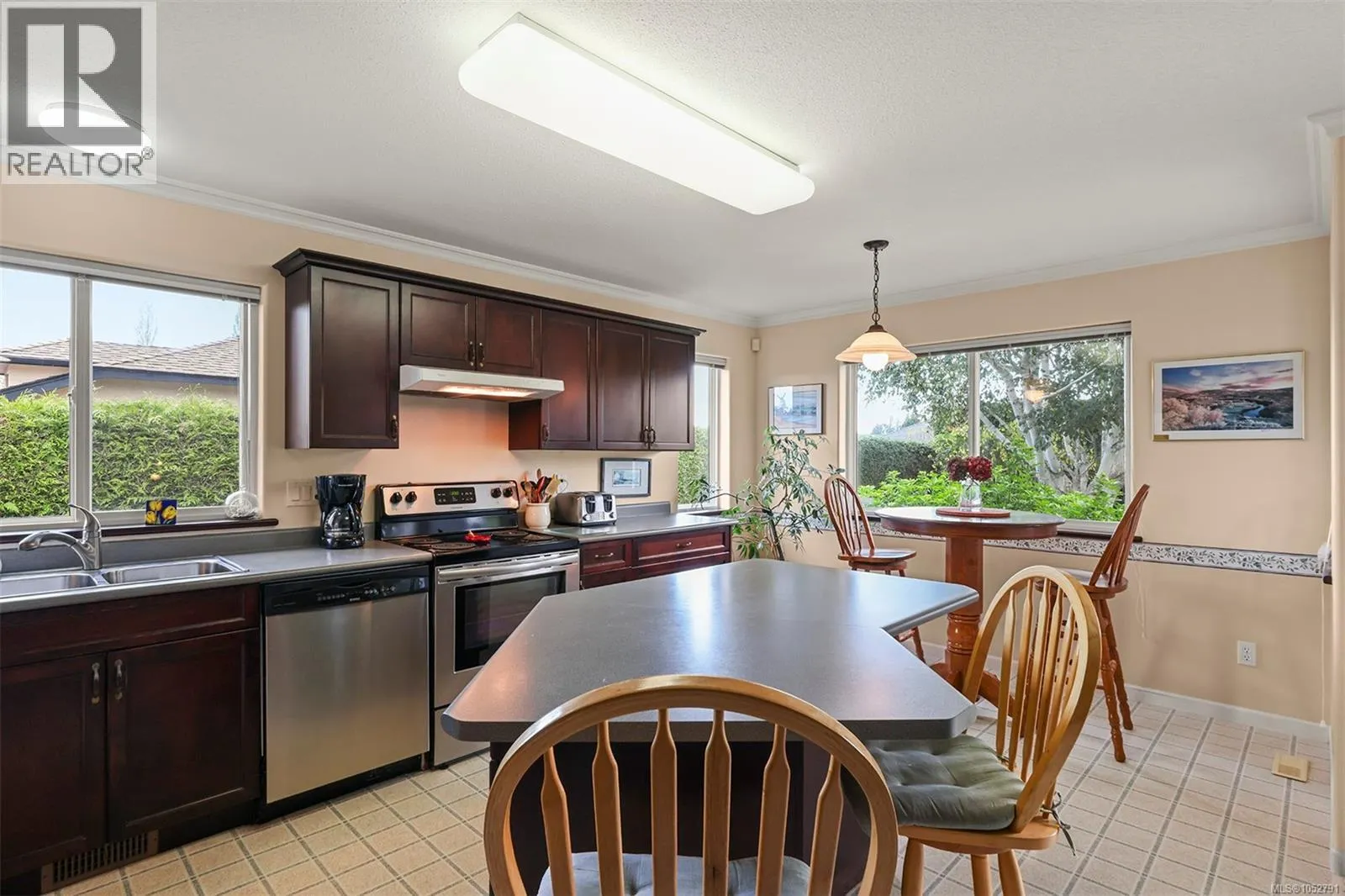 495 Troon Close