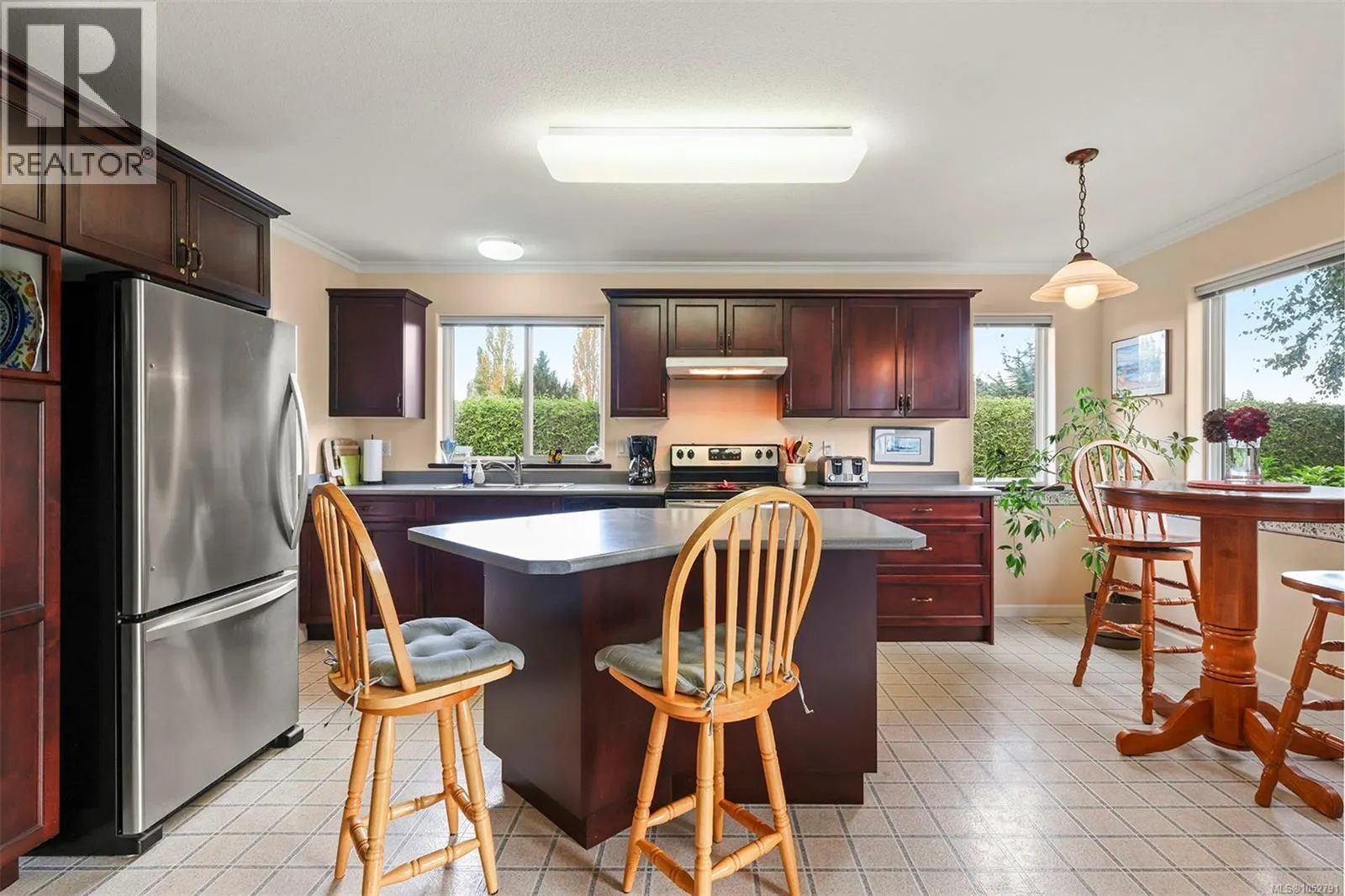 495 Troon Close