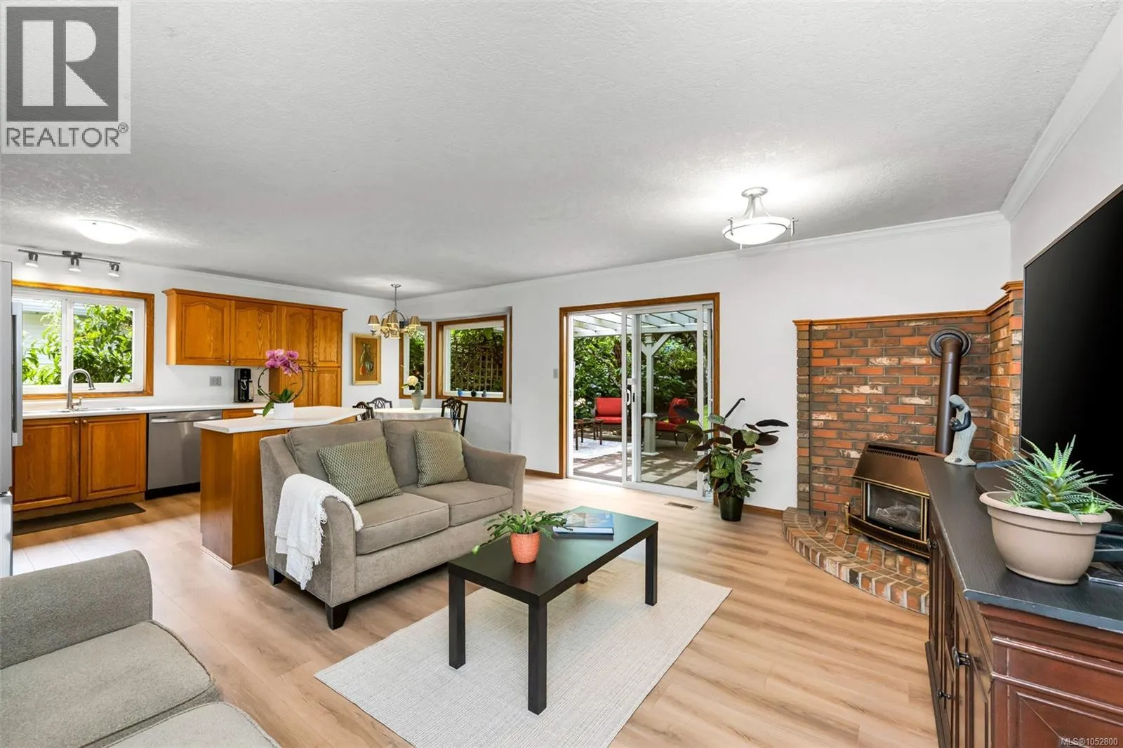 4958 Del Monte Ave